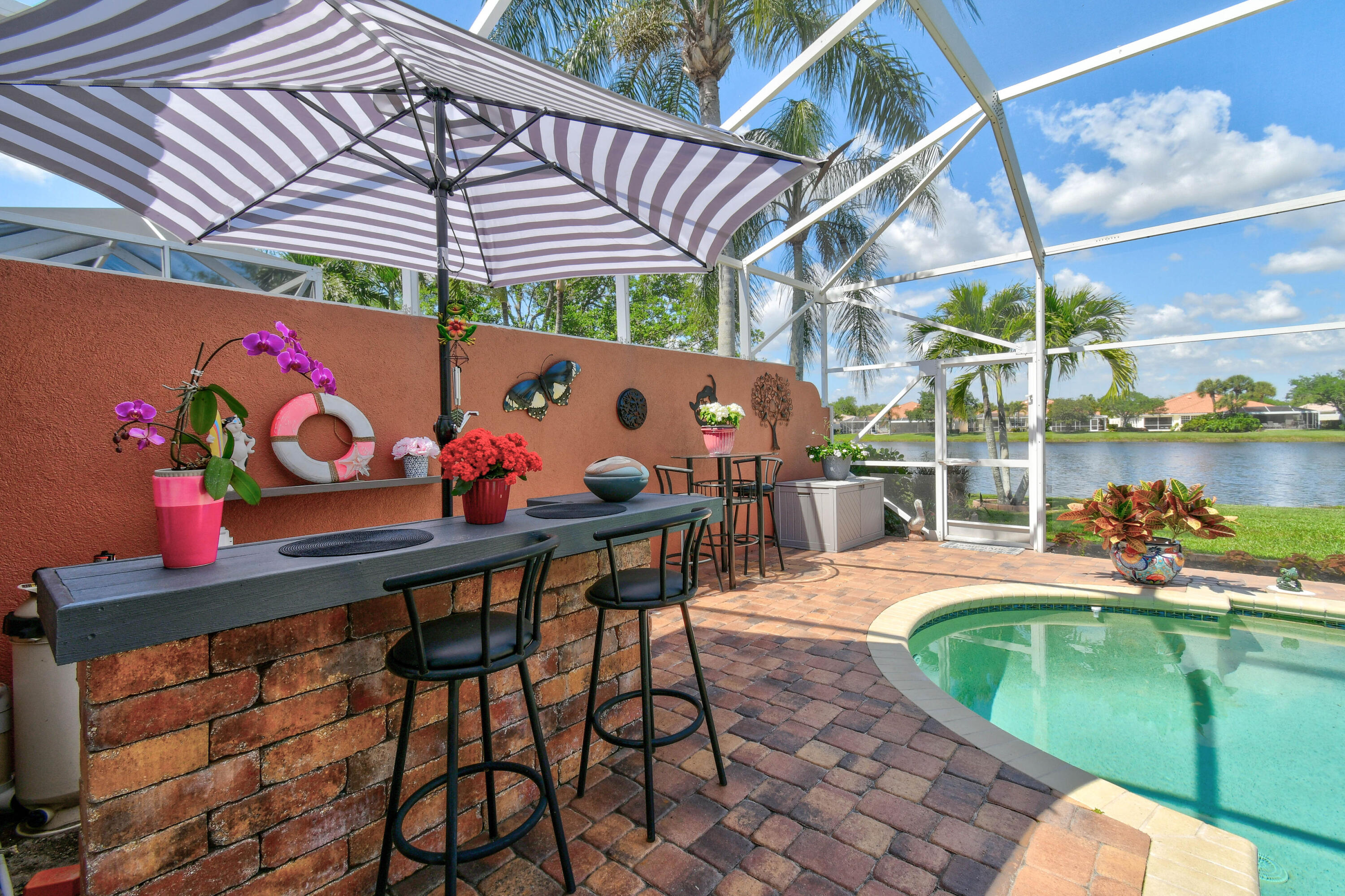 DOUBLE TREE - Residential