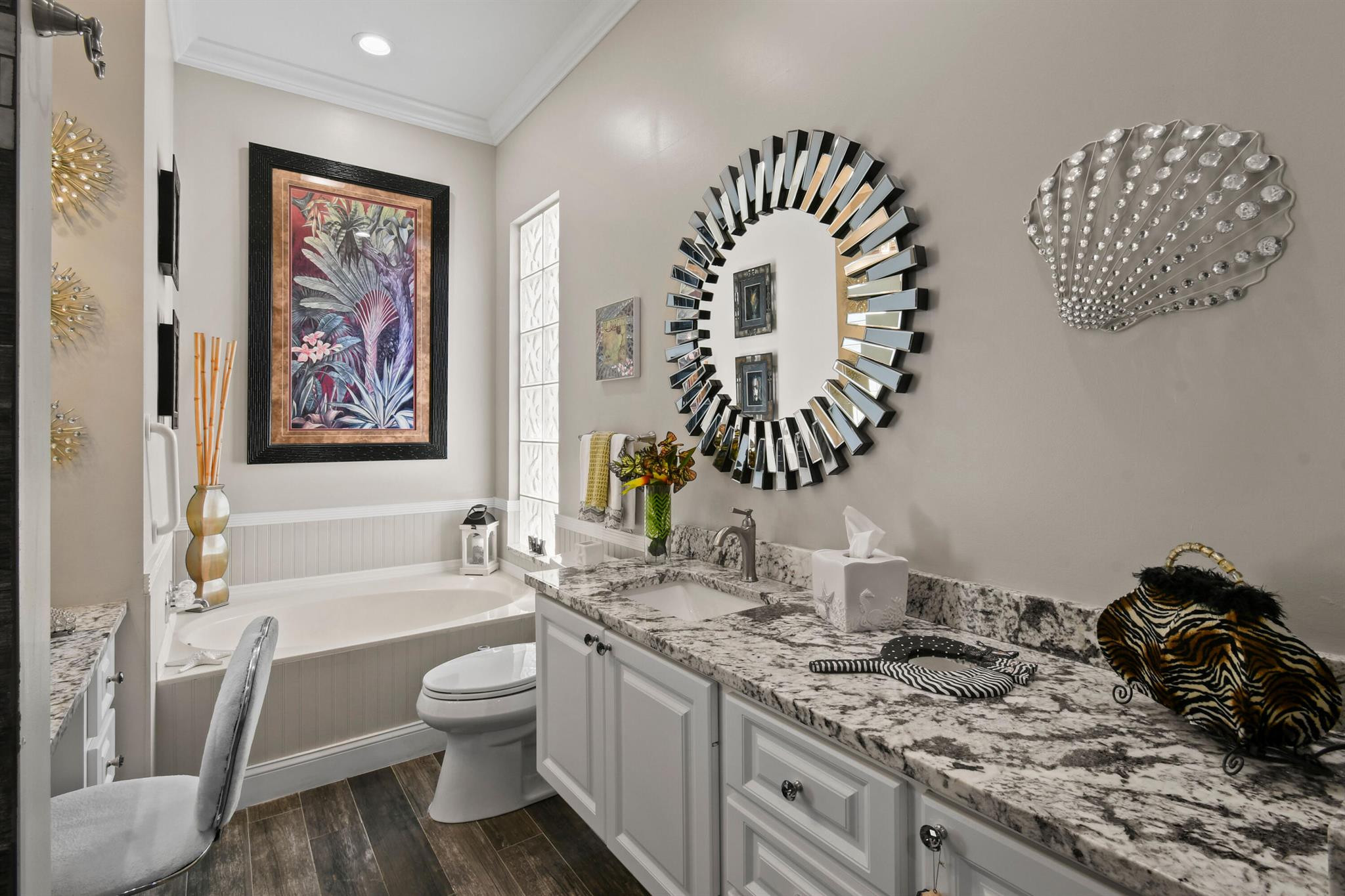 DOUBLE TREE - Residential