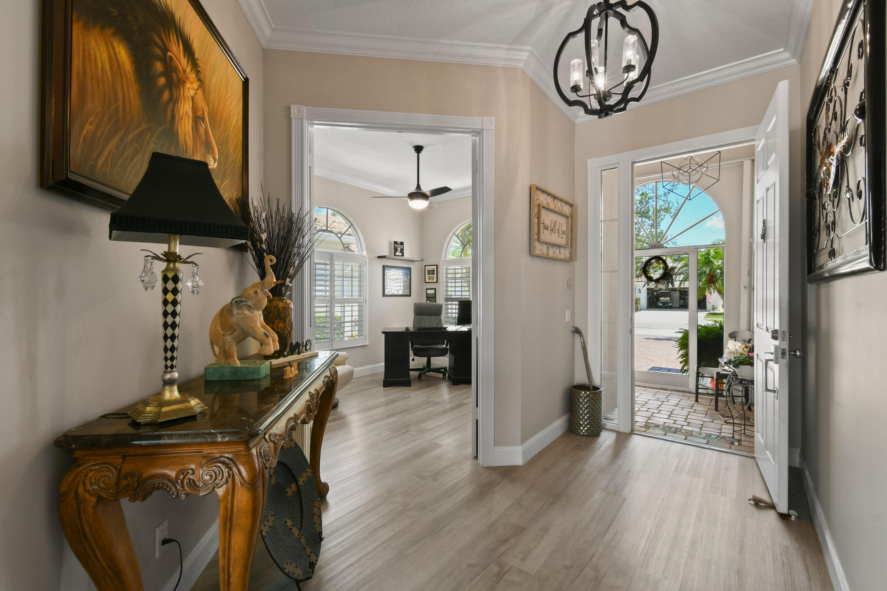 DOUBLE TREE - Residential