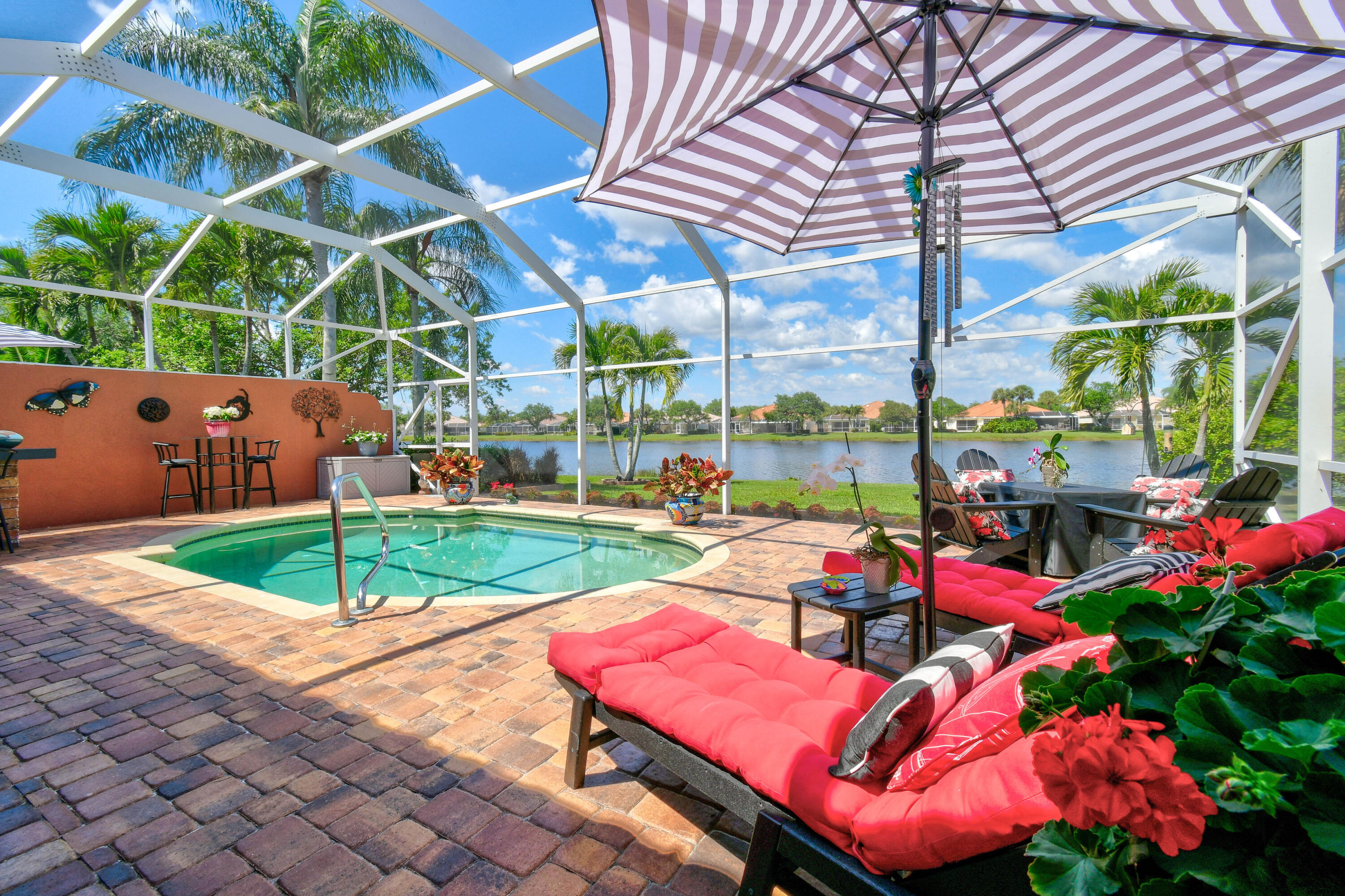 DOUBLE TREE - Residential