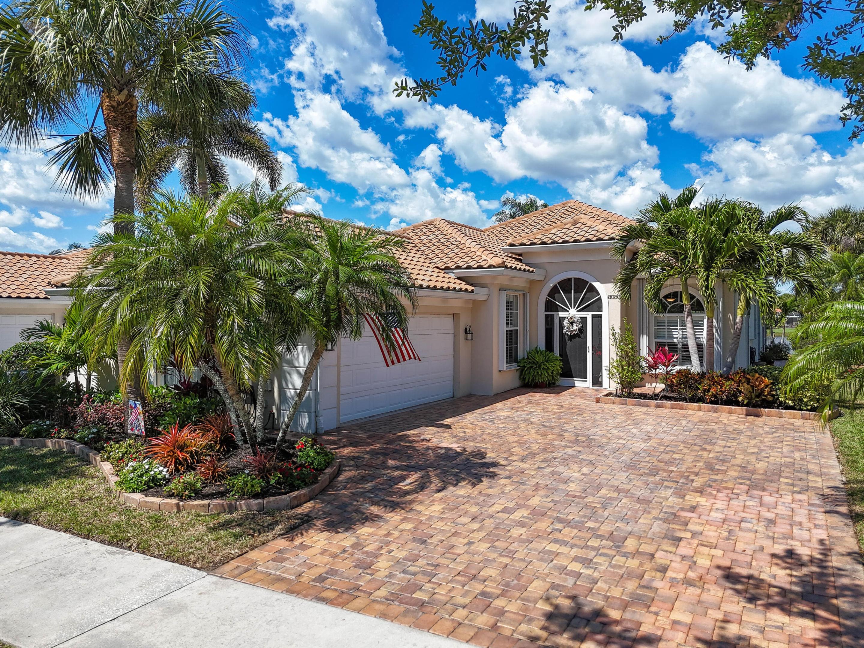 DOUBLE TREE - Residential