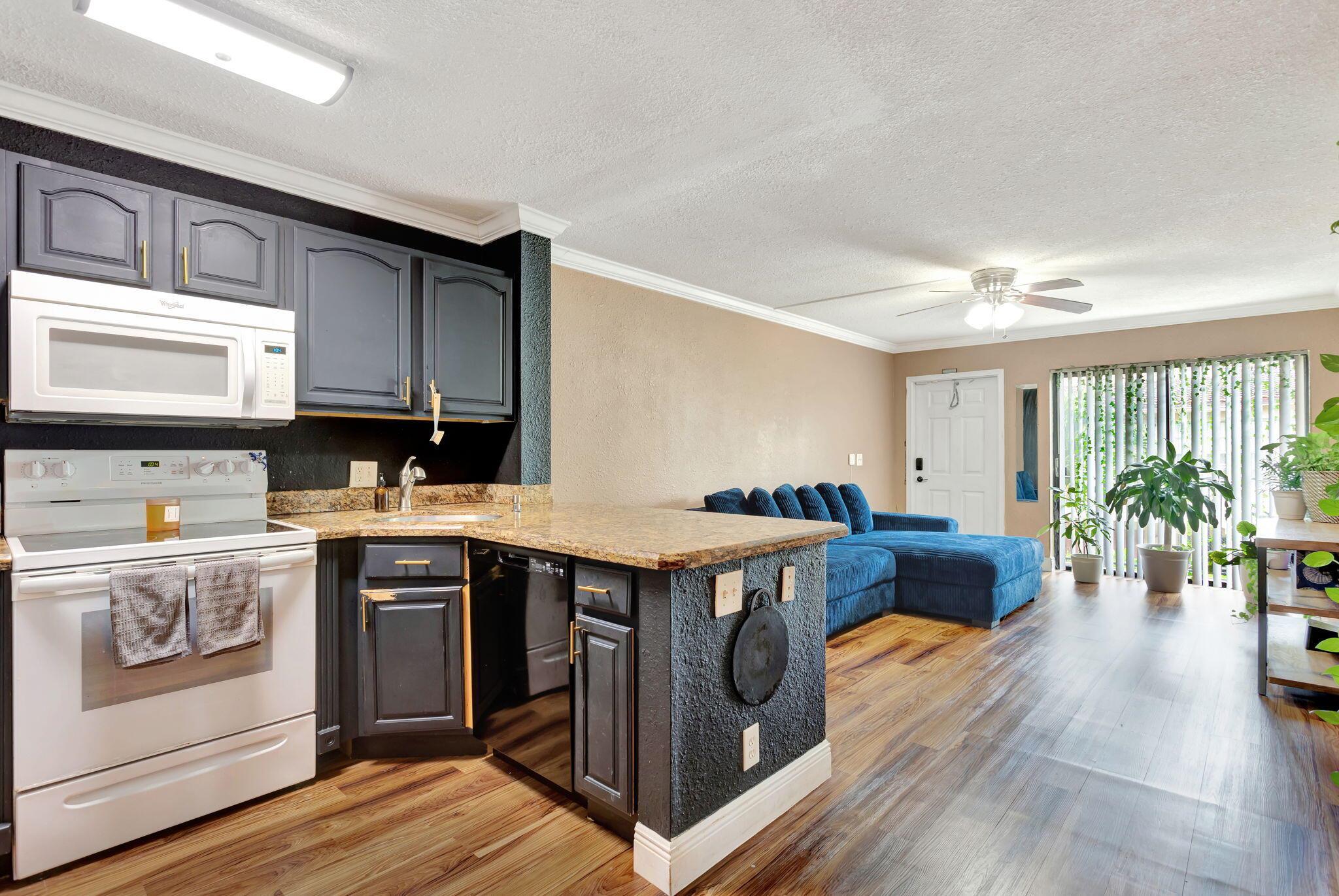 CYPRESS CREEK VILLAS - Residential