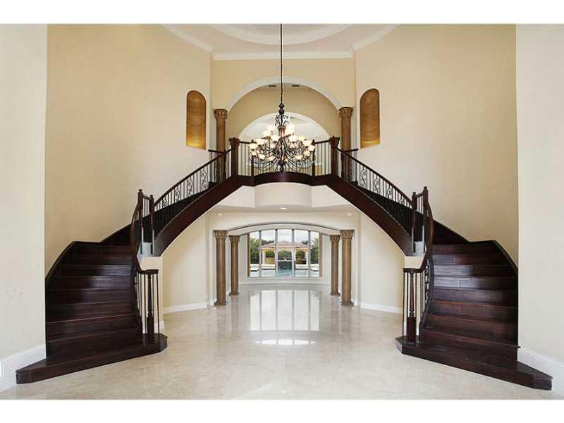 HUMPHRIES HIDEAWAY - Residential