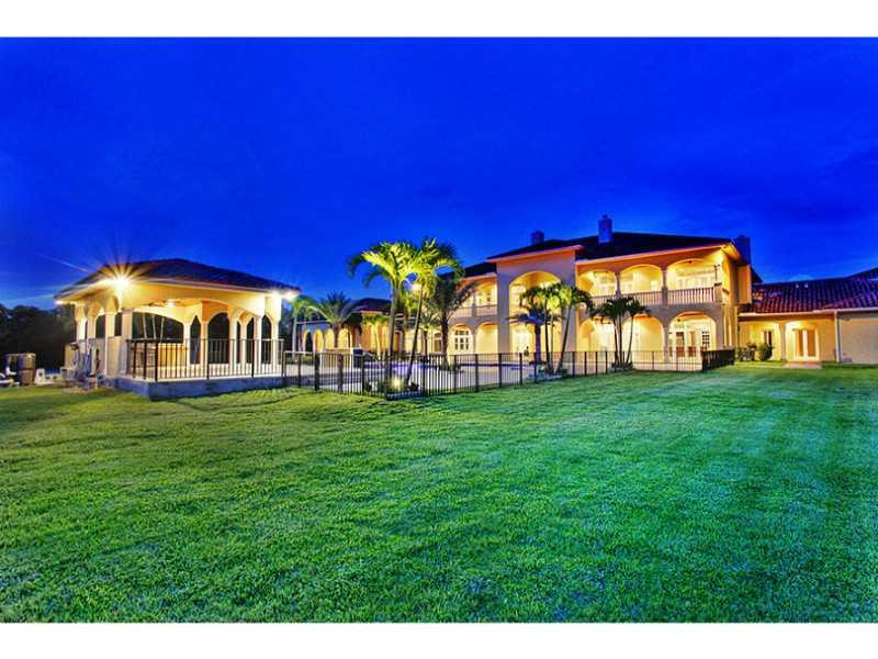 HUMPHRIES HIDEAWAY - Residential