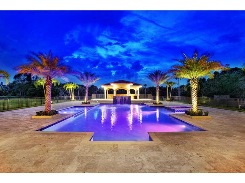 HUMPHRIES HIDEAWAY - Residential