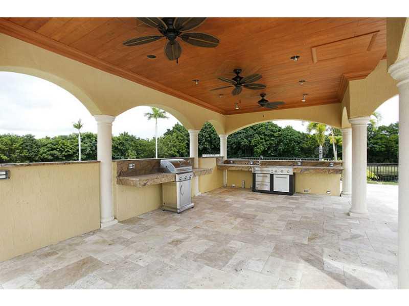 HUMPHRIES HIDEAWAY - Residential