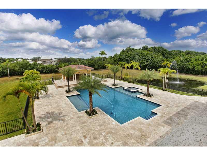 HUMPHRIES HIDEAWAY - Residential