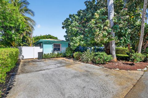 1248 NE 8th Avenue Delray Beach FL 33483