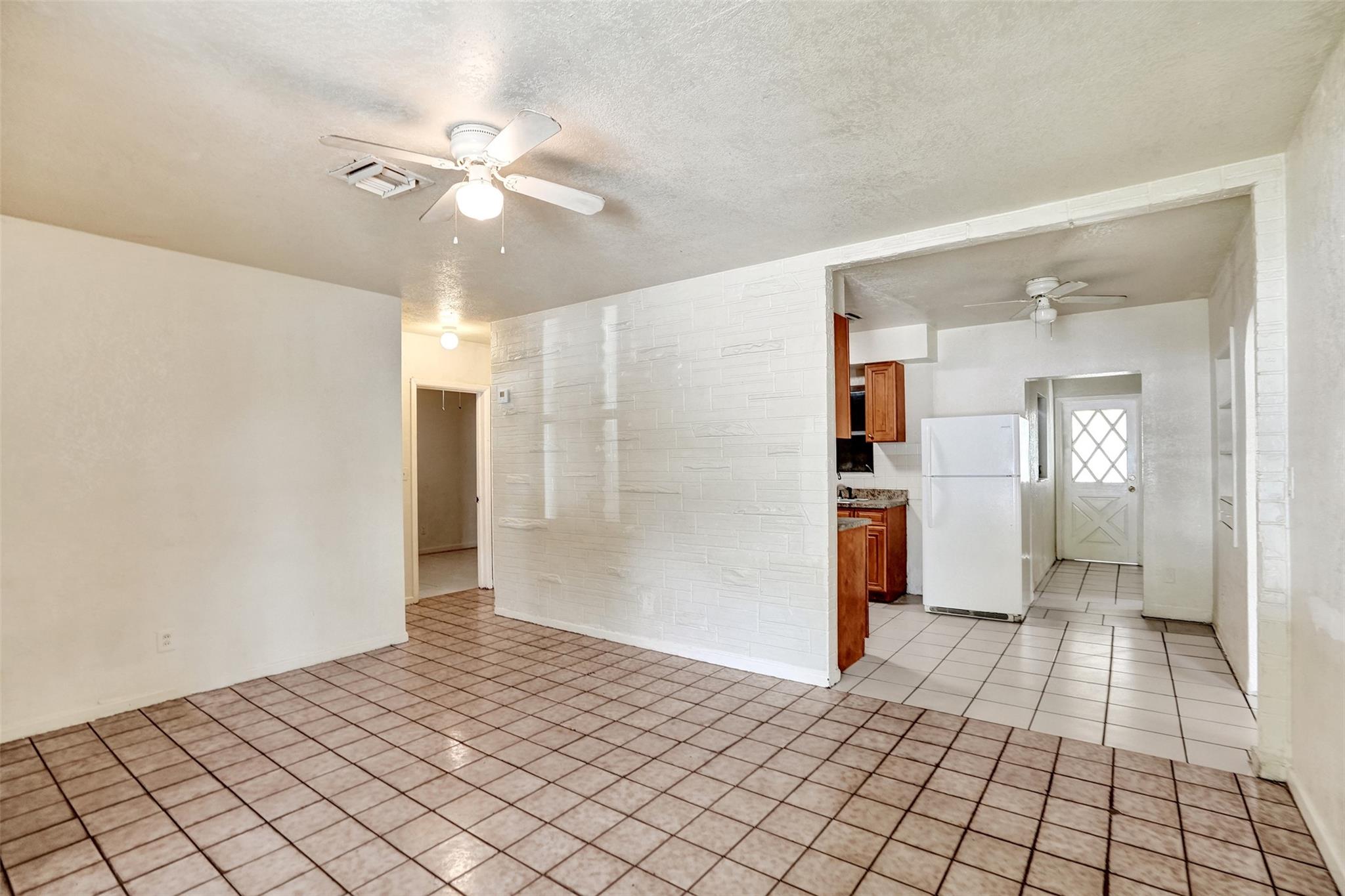 Lauderdale Manors Add 30- - Residential Lease