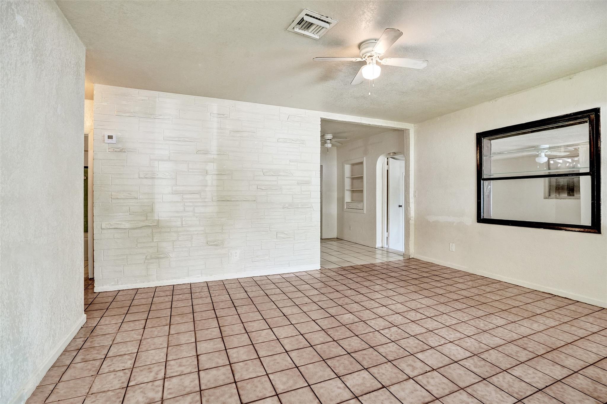 Lauderdale Manors Add 30- - Residential Lease