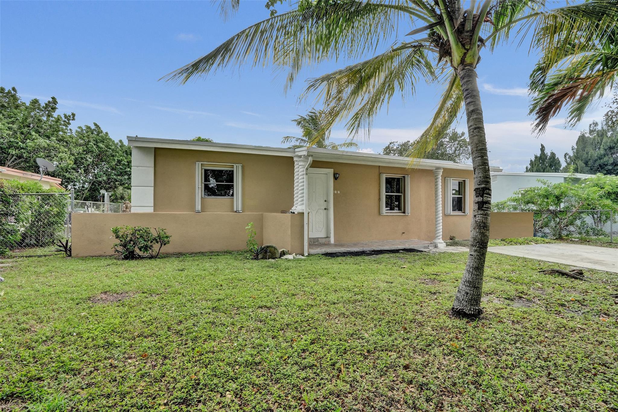 Lauderdale Manors Add 30- - Residential Lease