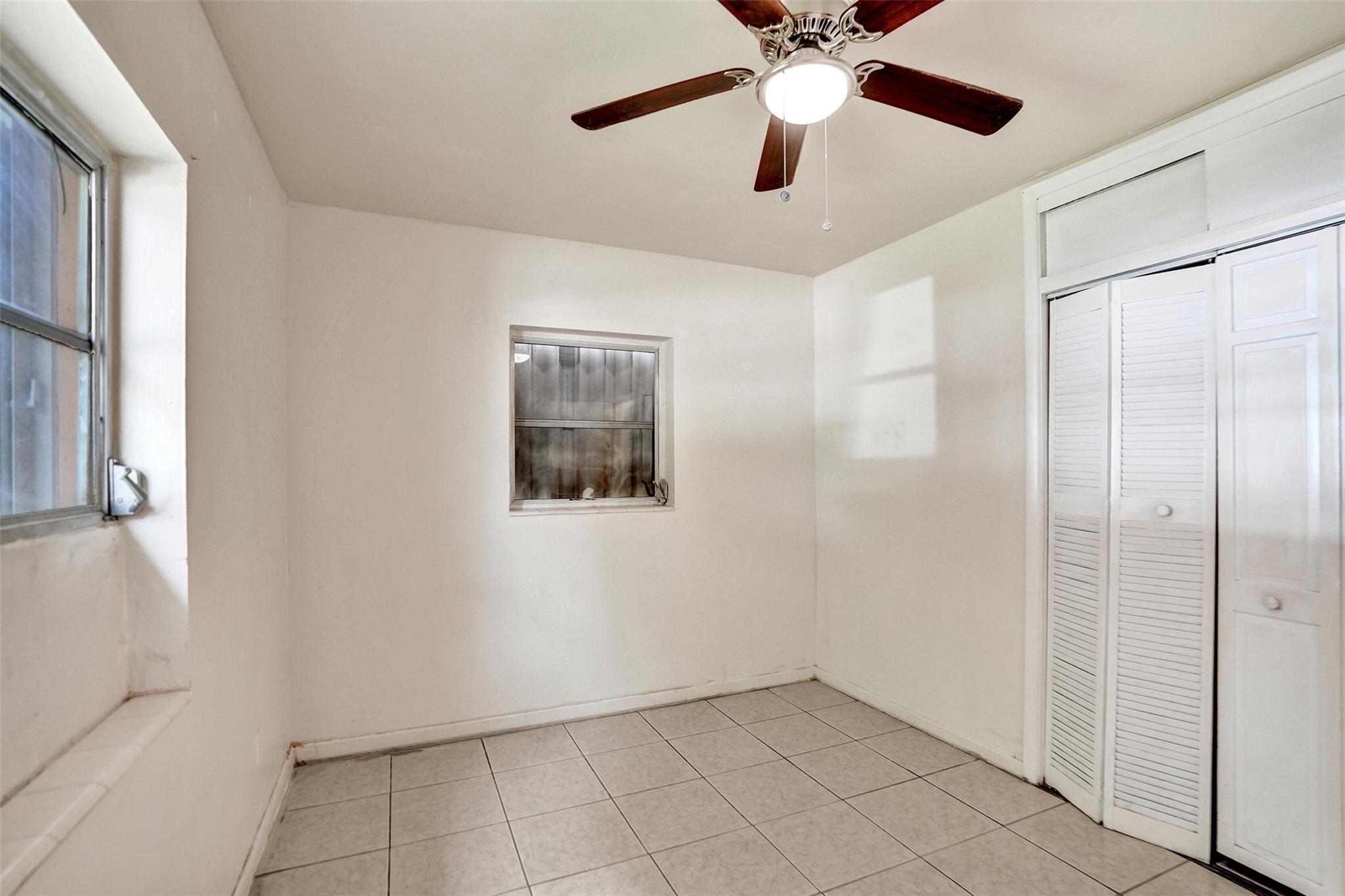 Lauderdale Manors Add 30- - Residential Lease