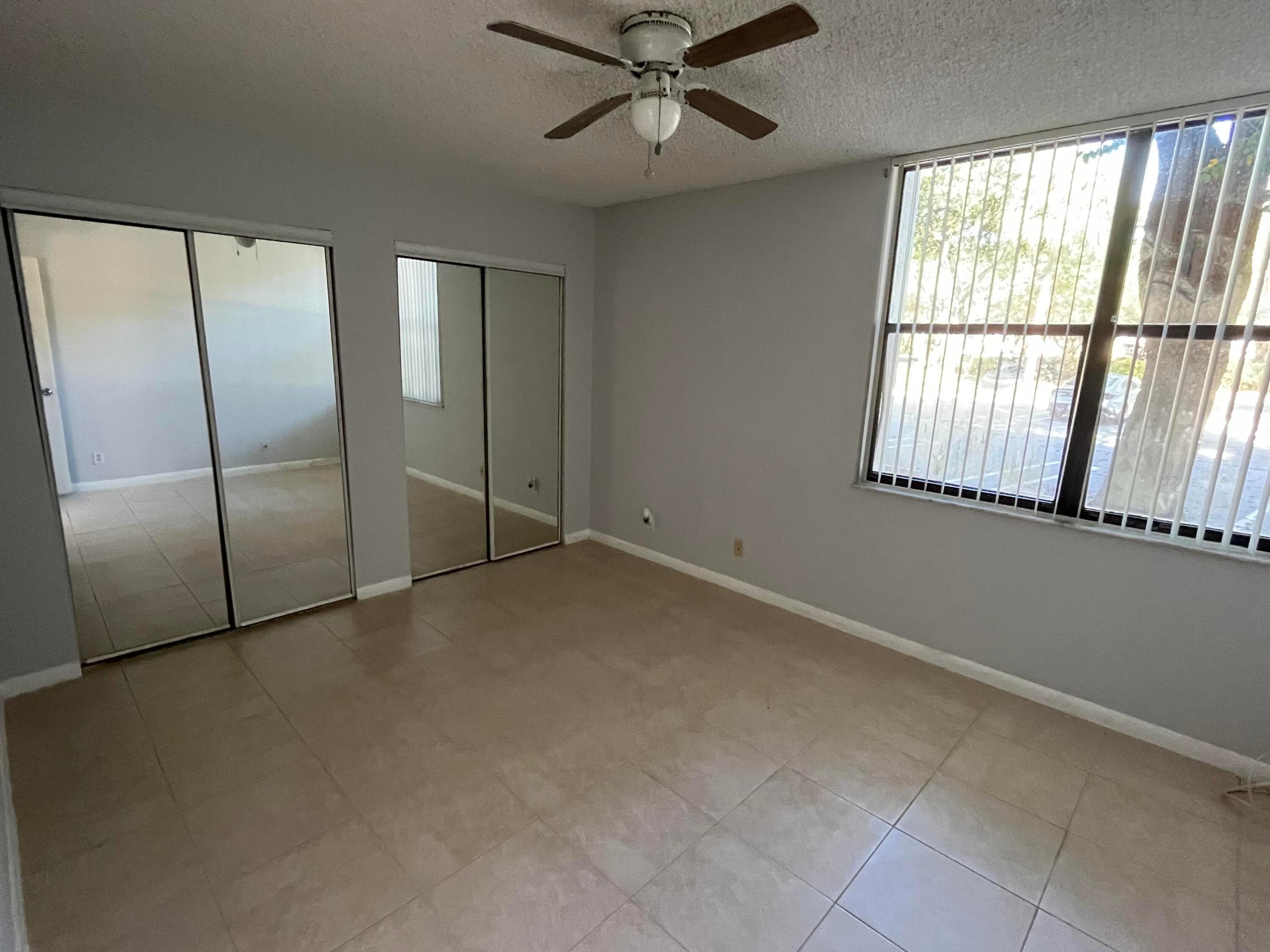 LAKESIDE CONDO - Residential Lease
