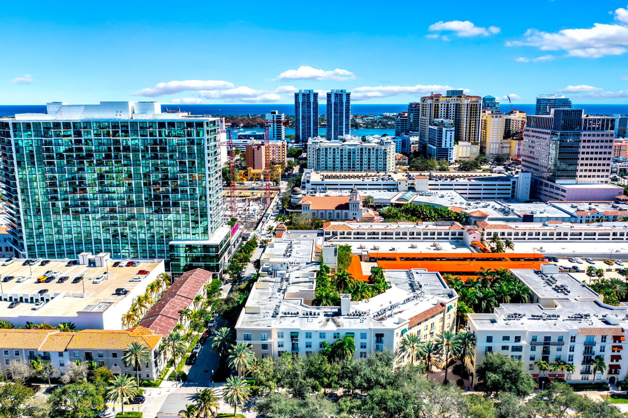 COURTYARDS IN CITYPLACE CONDO - Residential