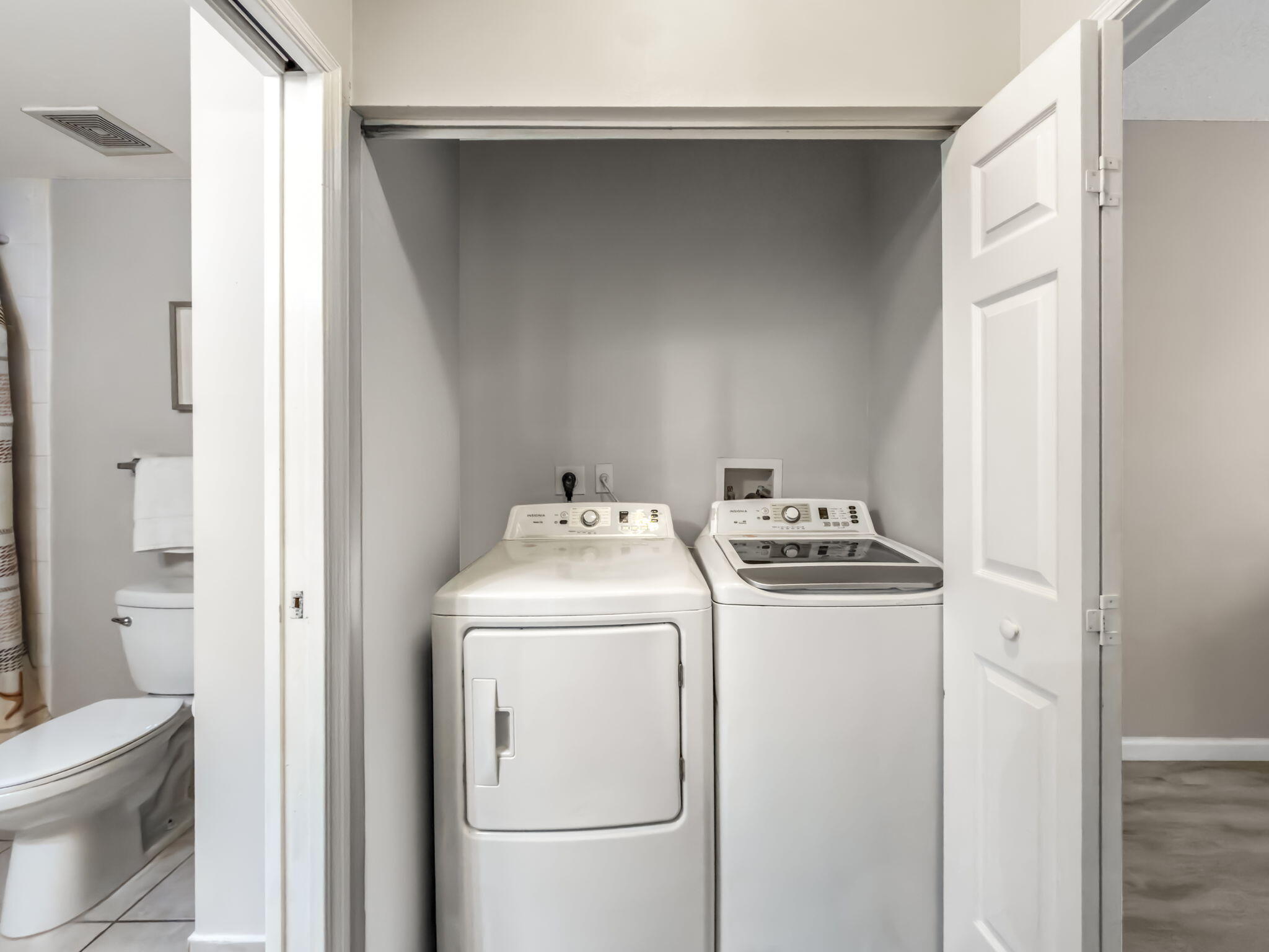 COURTYARDS IN CITYPLACE CONDO - Residential