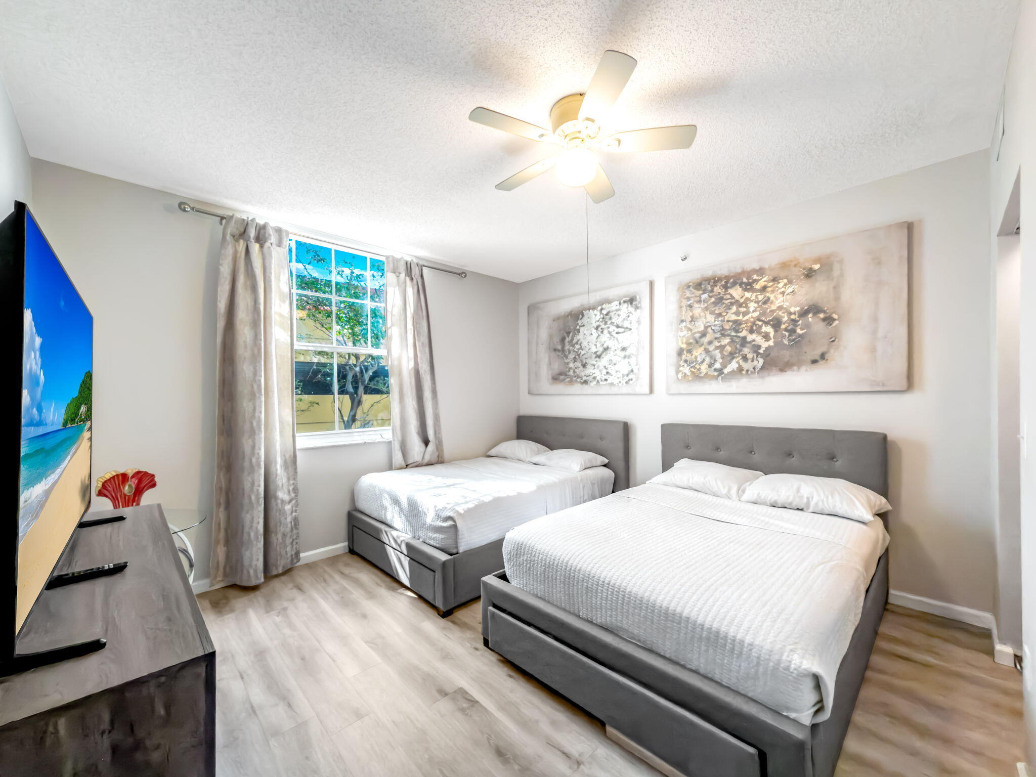 COURTYARDS IN CITYPLACE CONDO - Residential