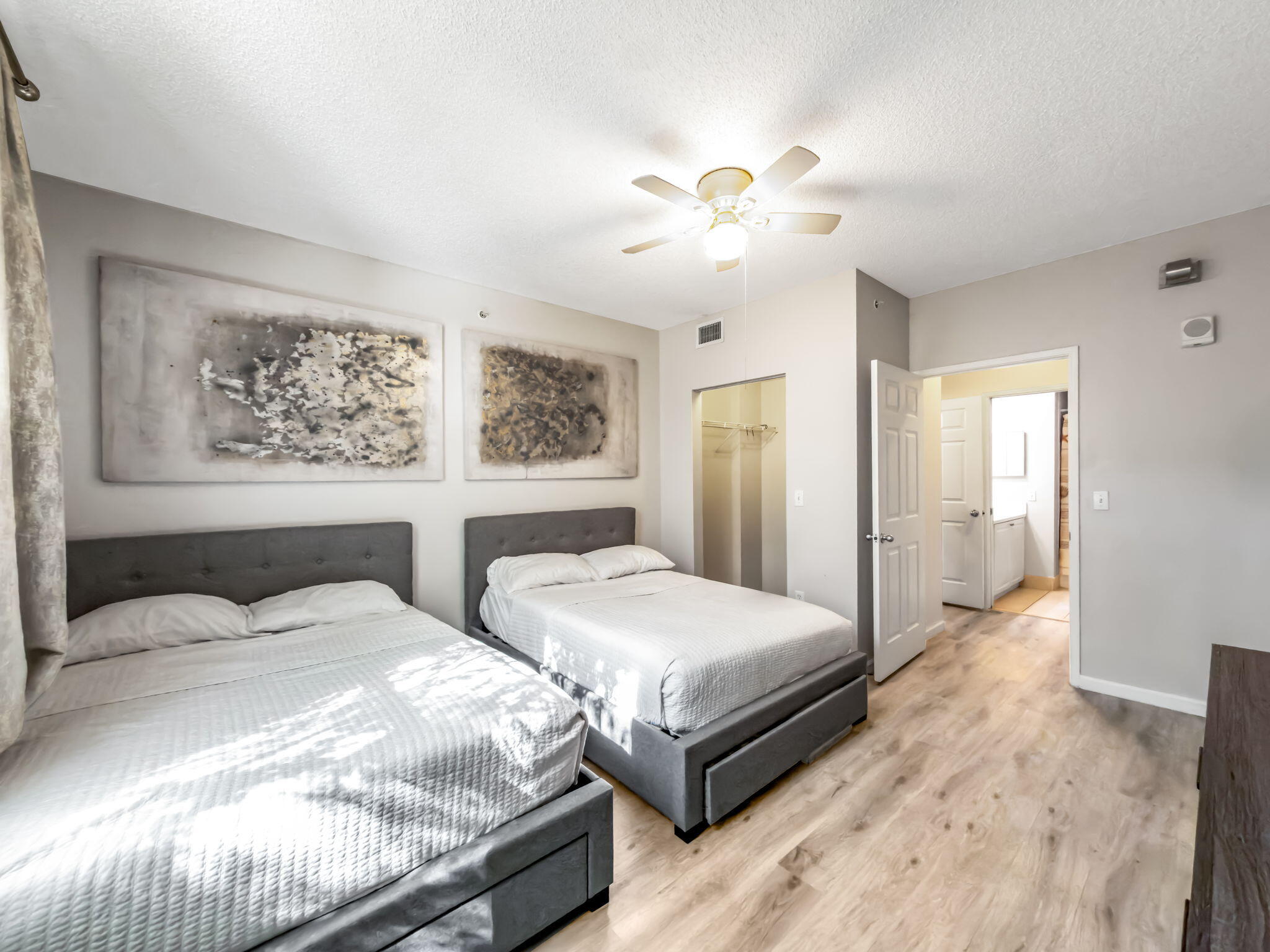 COURTYARDS IN CITYPLACE CONDO - Residential