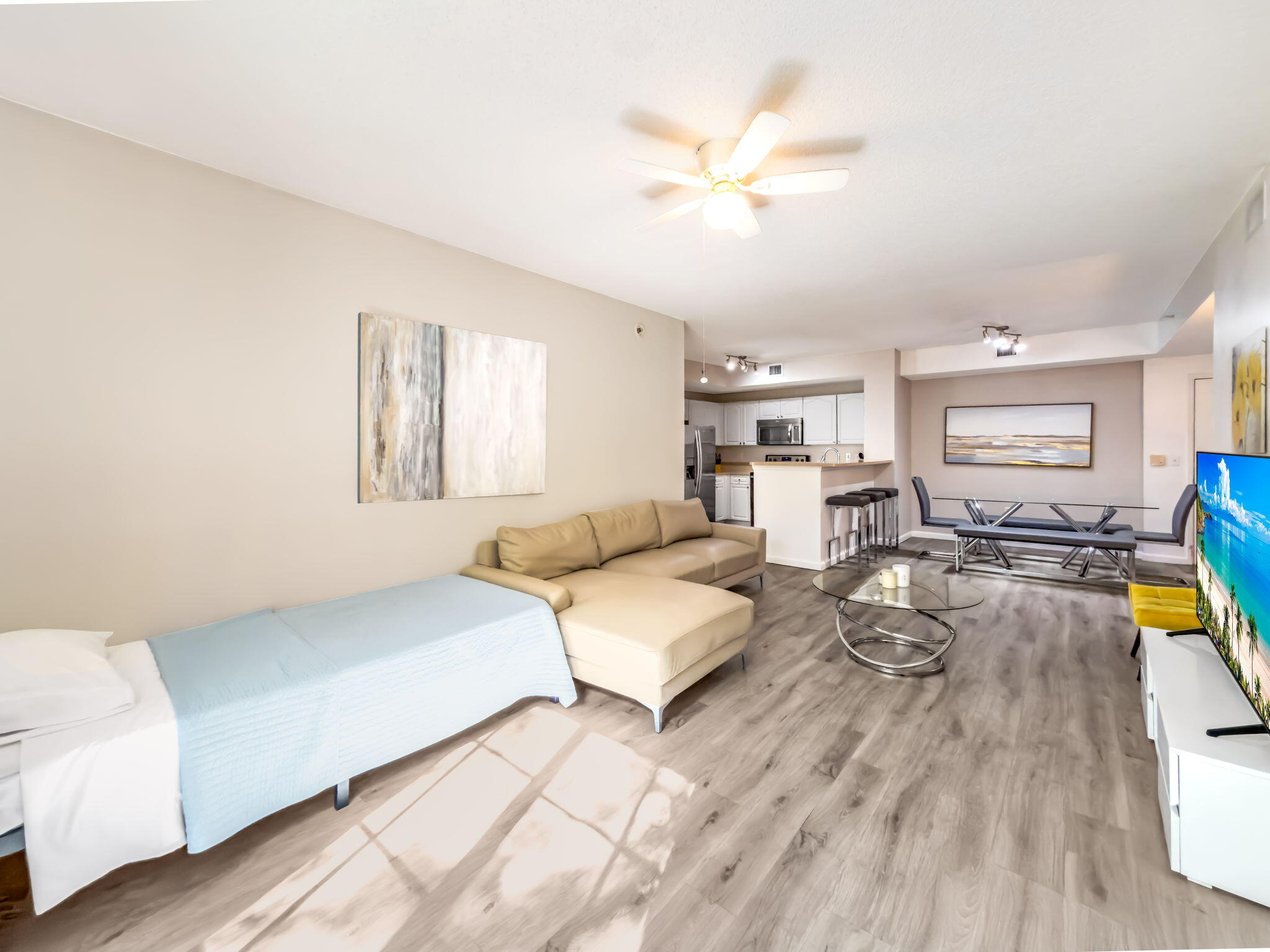 COURTYARDS IN CITYPLACE CONDO - Residential