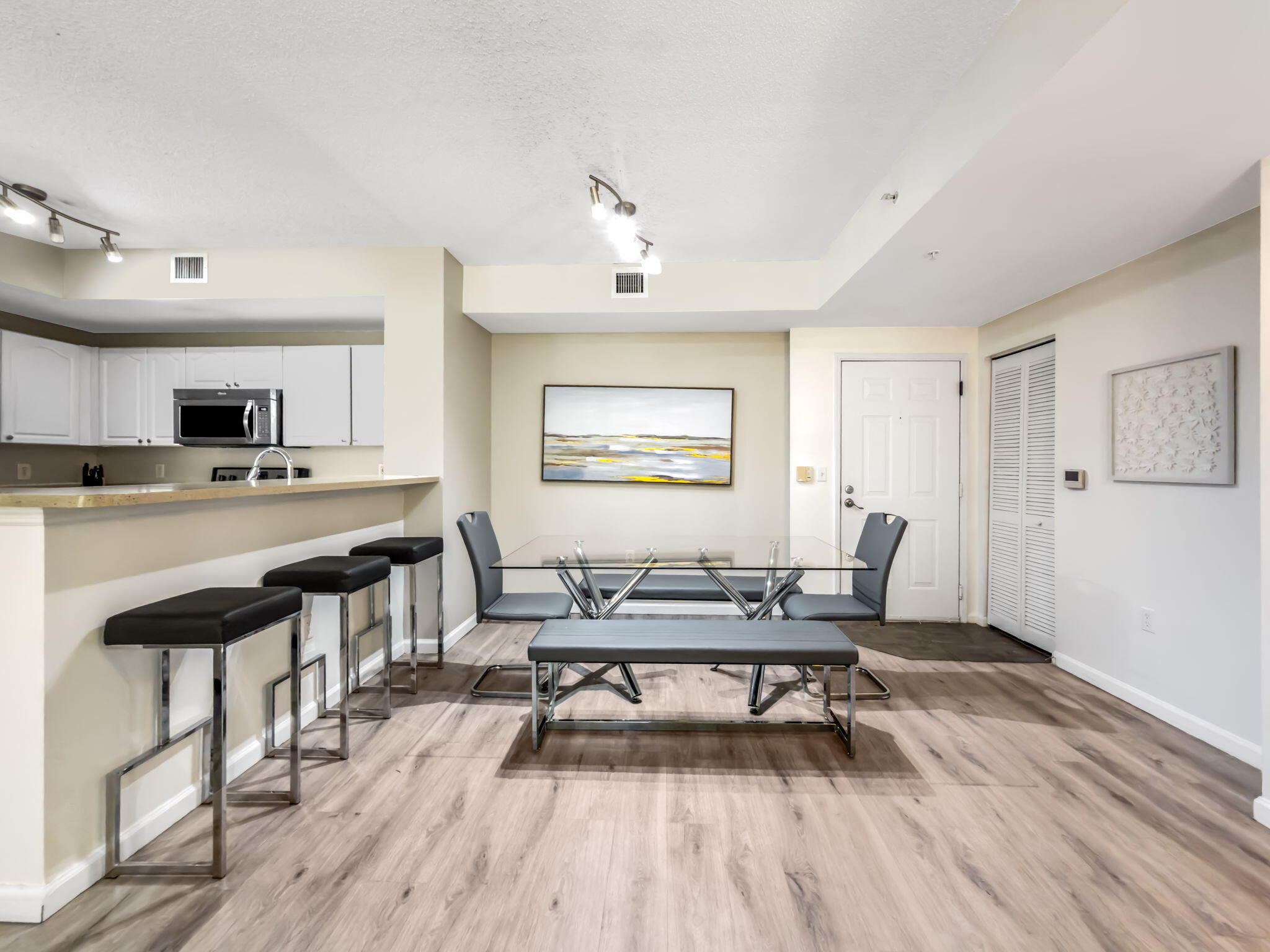 COURTYARDS IN CITYPLACE CONDO - Residential