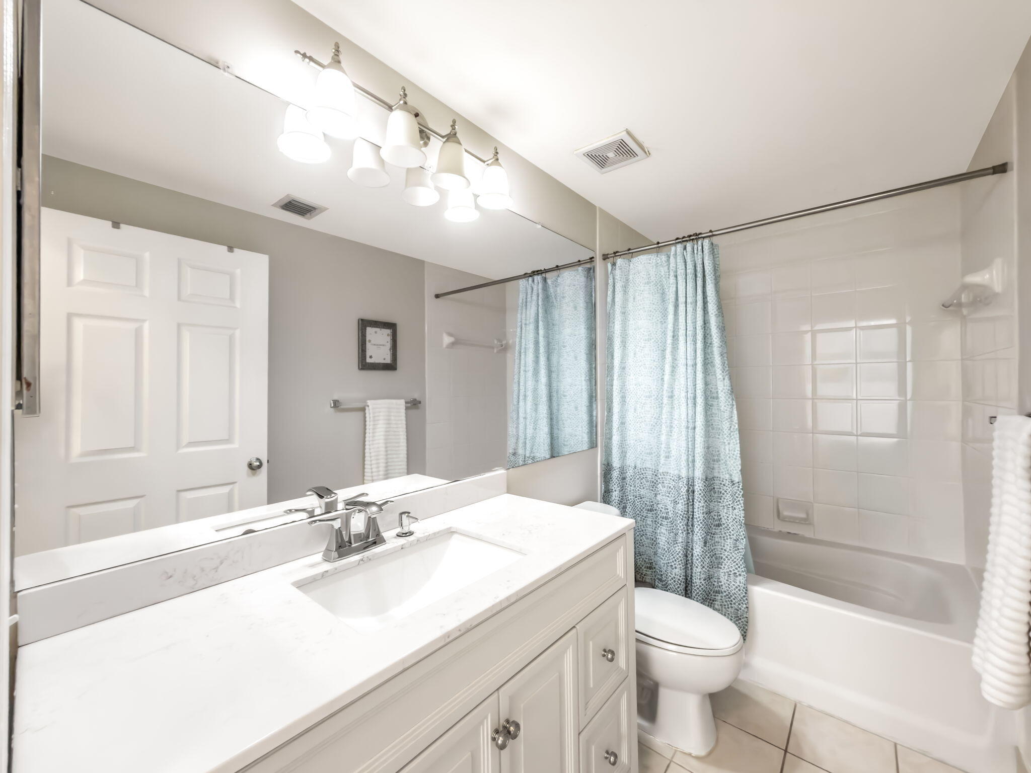 COURTYARDS IN CITYPLACE CONDO - Residential