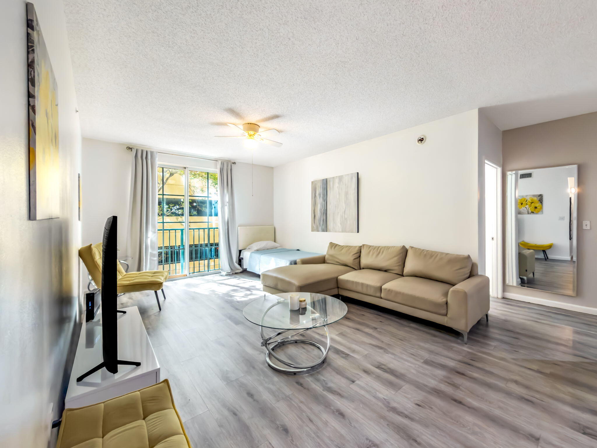 COURTYARDS IN CITYPLACE CONDO - Residential