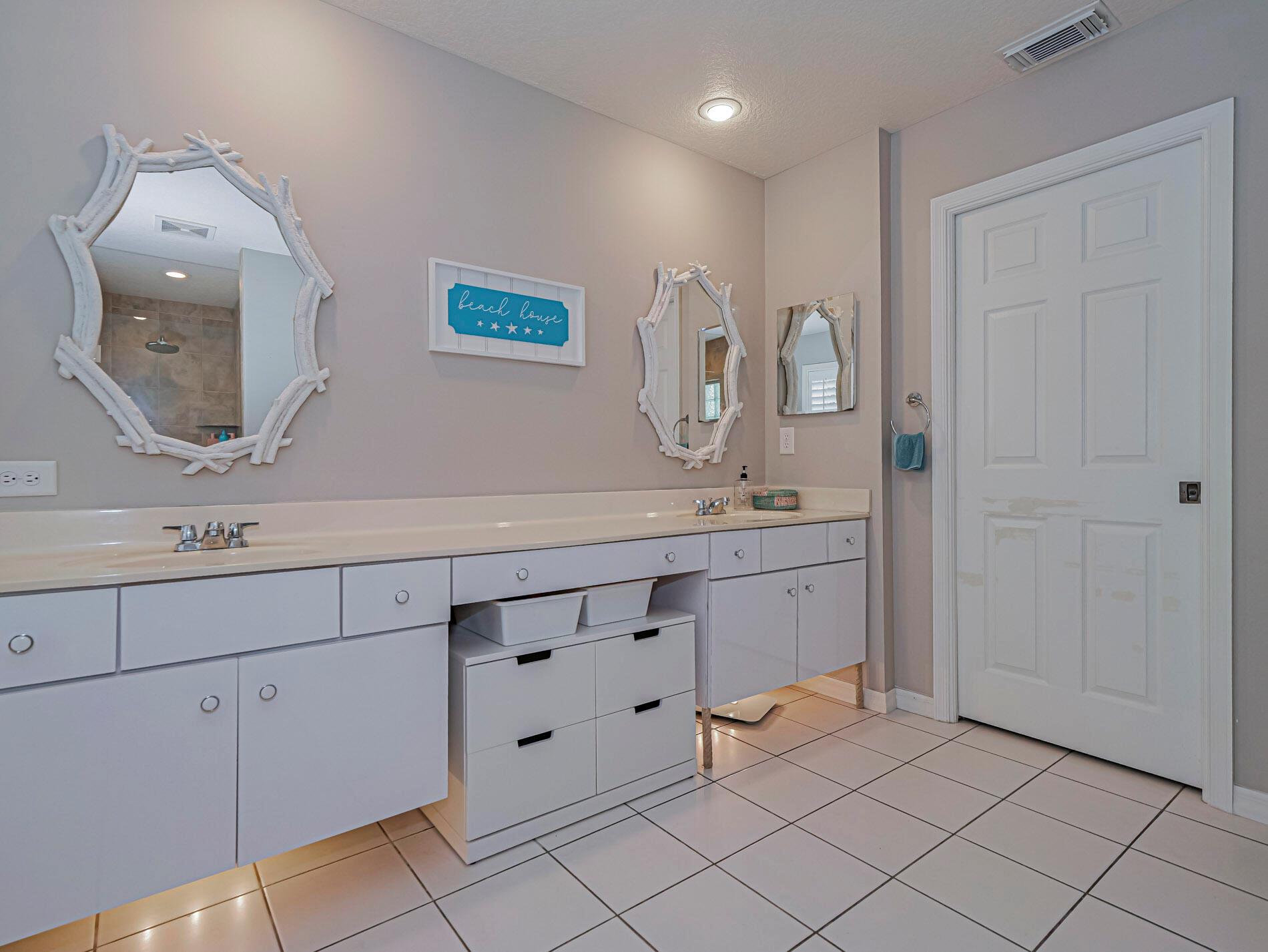 HARBOUR POINTE - Residential