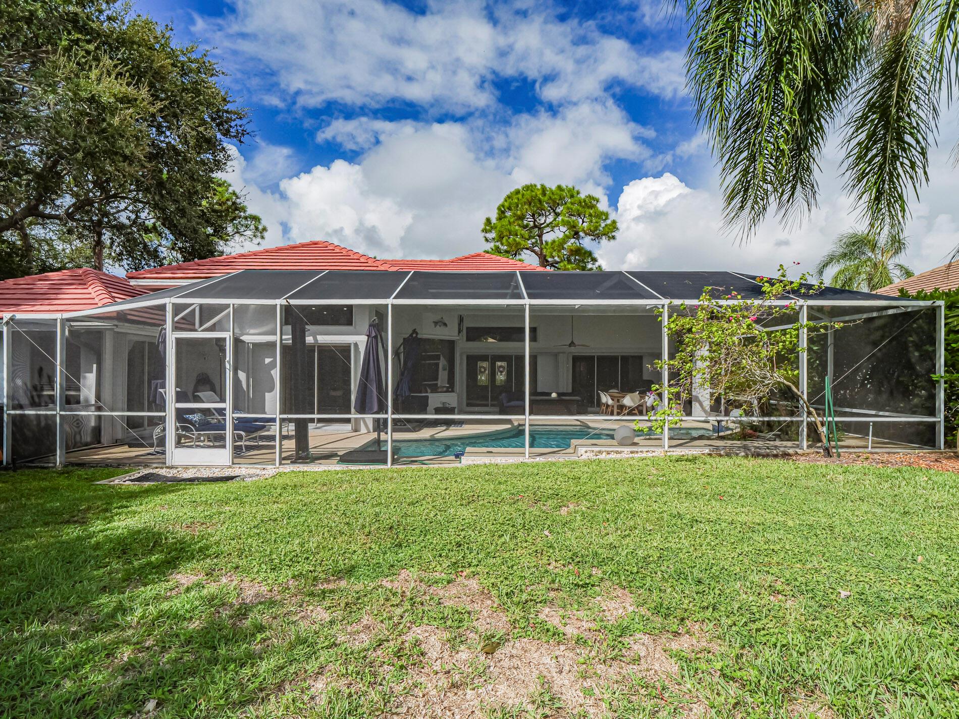 HARBOUR POINTE - Residential