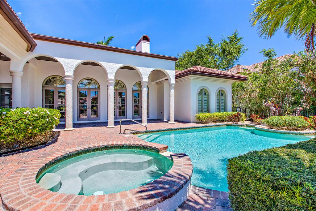 Admirals Cove - Residential