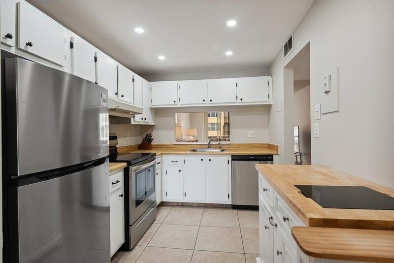 ISLAND CLUB ONE CONDO - Residential