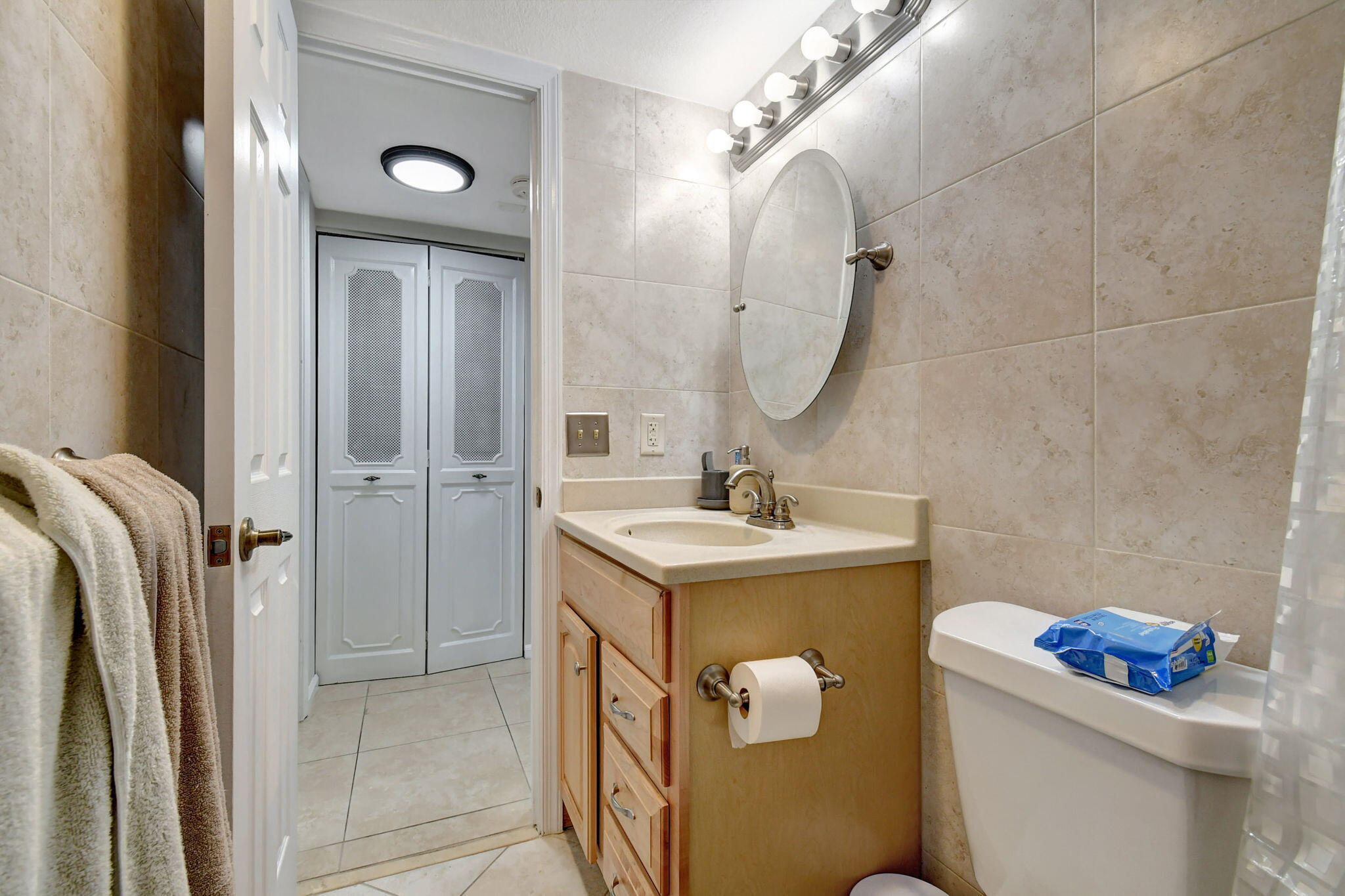 ISLAND CLUB ONE CONDO - Residential