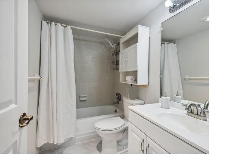 ISLAND CLUB ONE CONDO - Residential