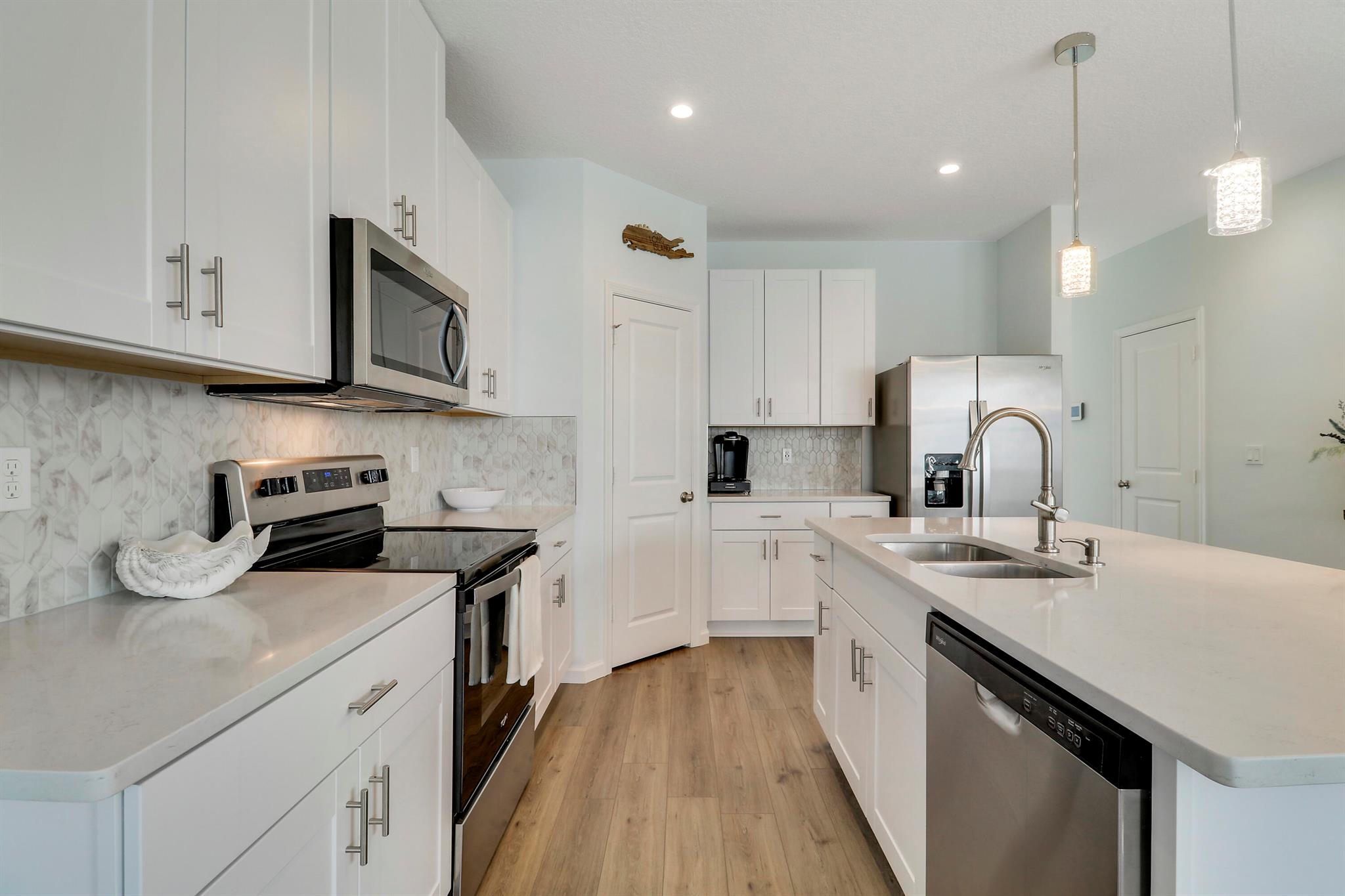 Edgewater Pointe - Residential Lease