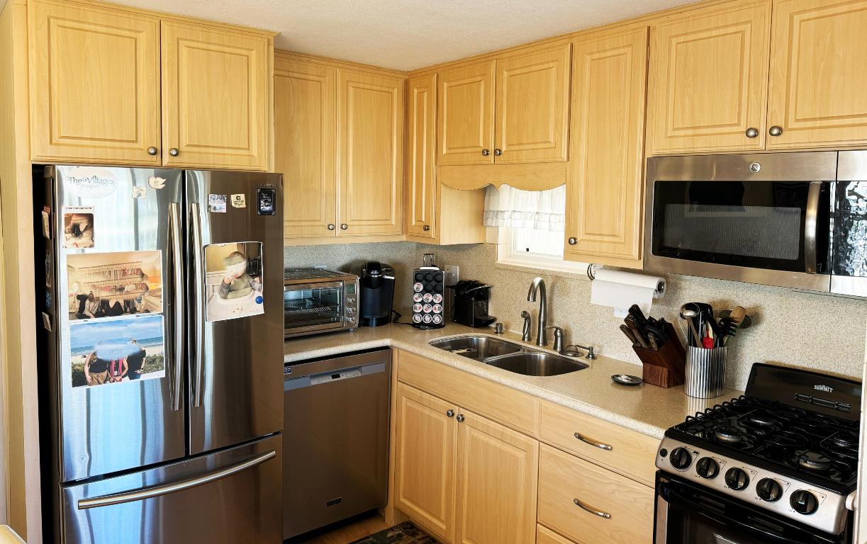 BRINY BREEZES INC - Residential