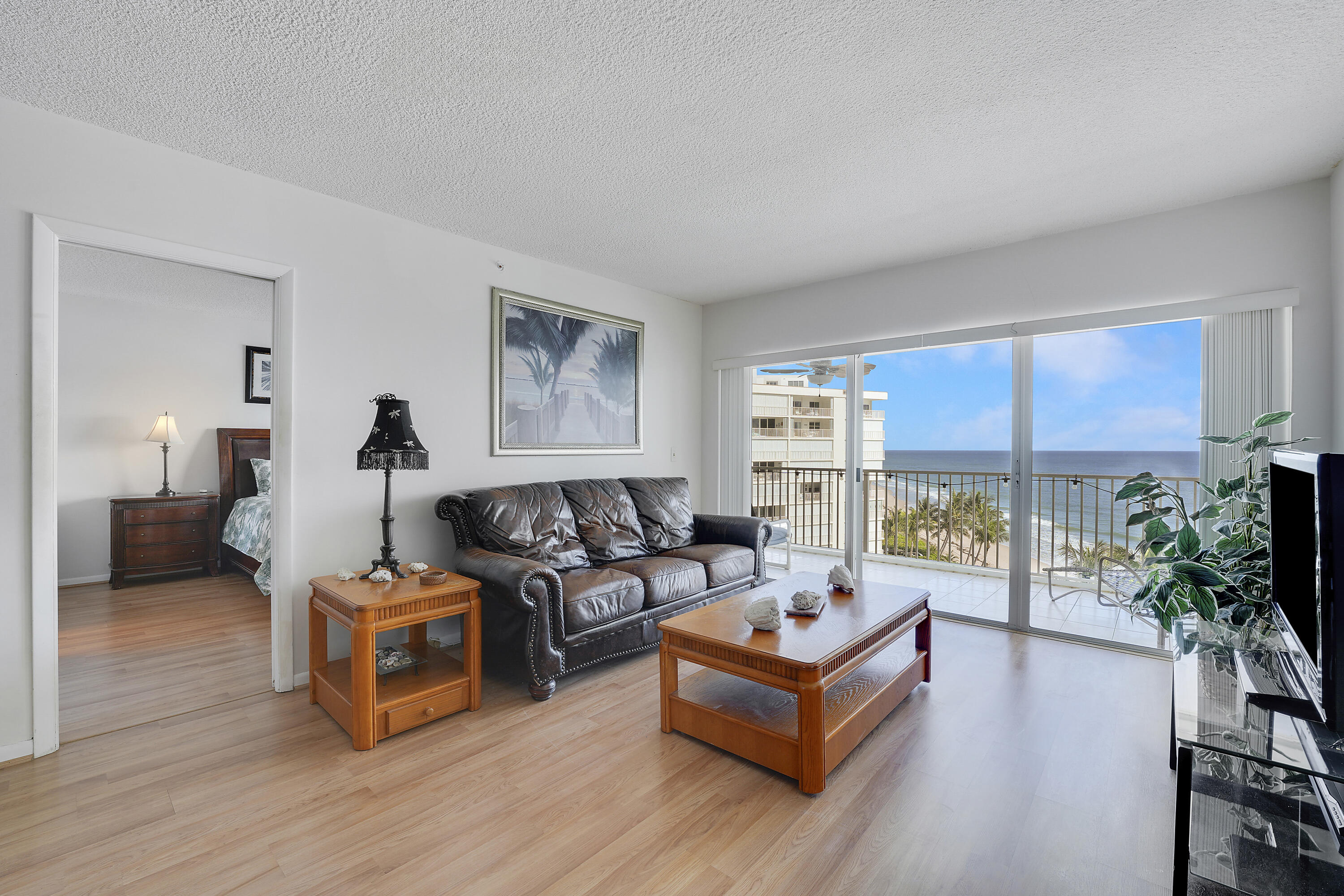 PENTHOUSE TOWERS CONDO - Residential