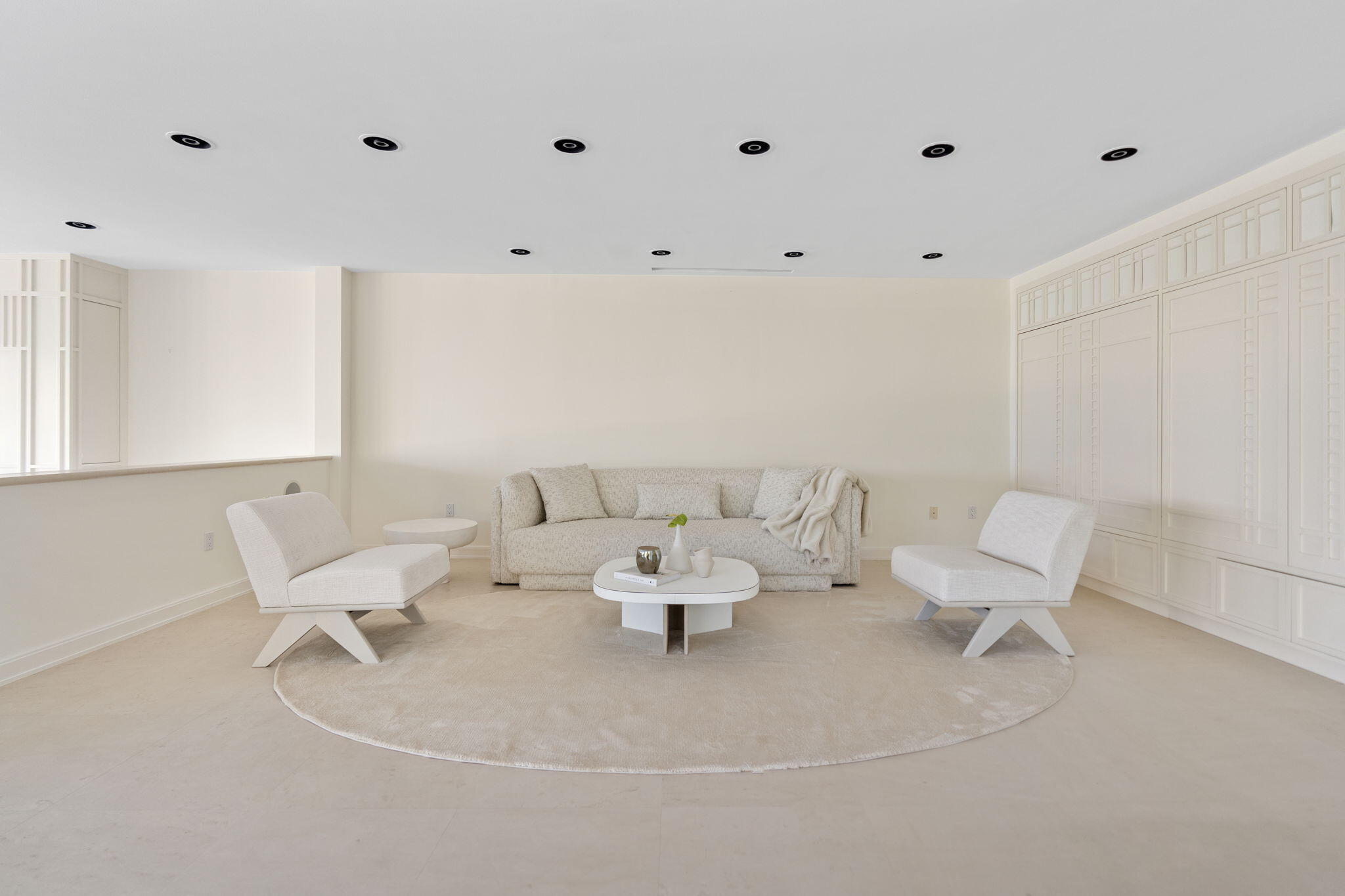 RESIDENCES AT SLOANS CURVE - Residential