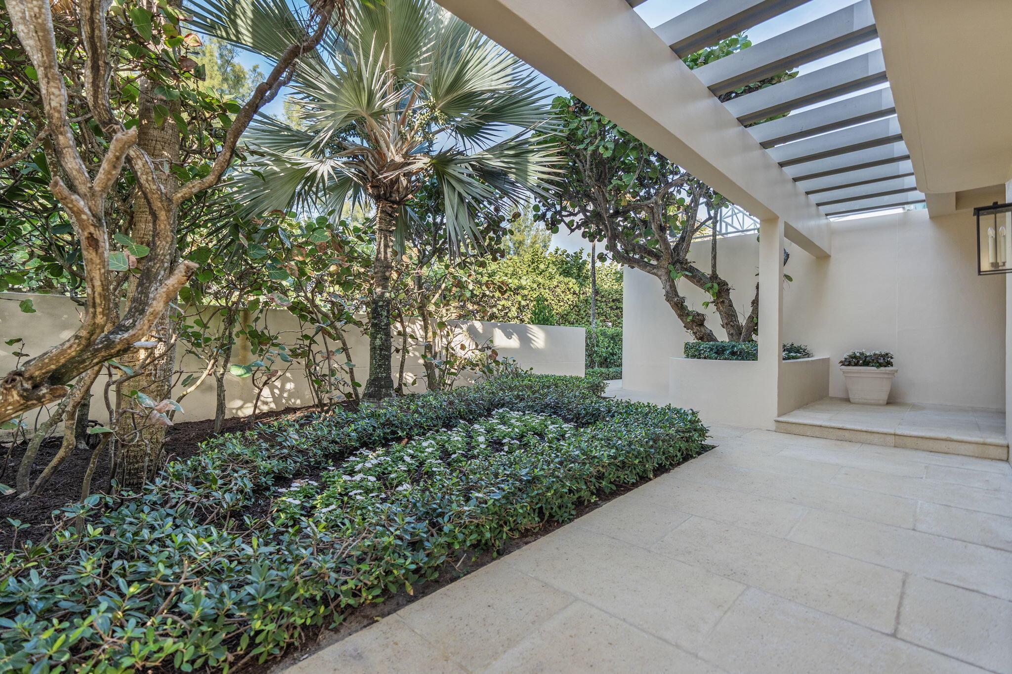 RESIDENCES AT SLOANS CURV - Residential