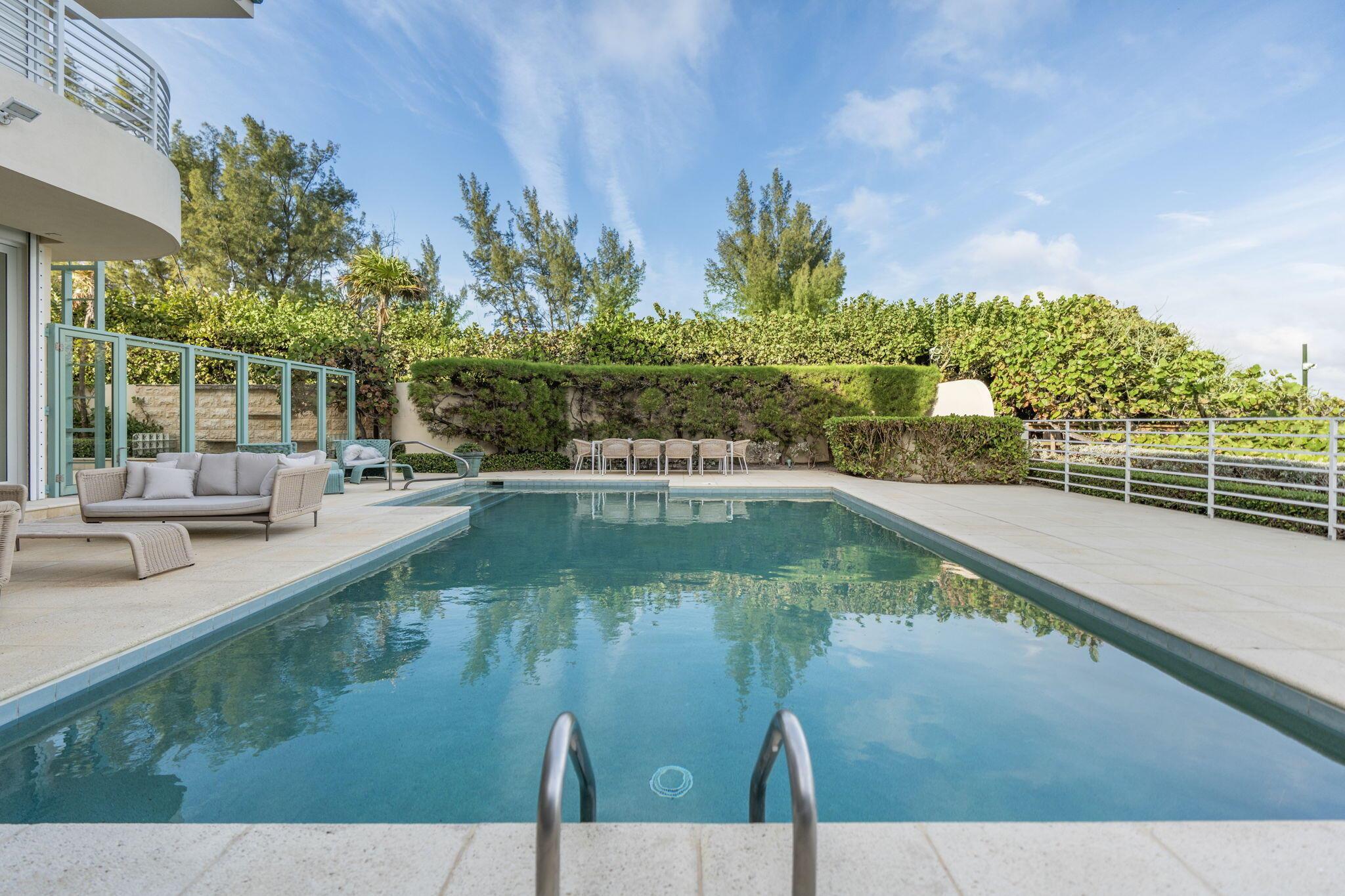 RESIDENCES AT SLOANS CURV - Residential