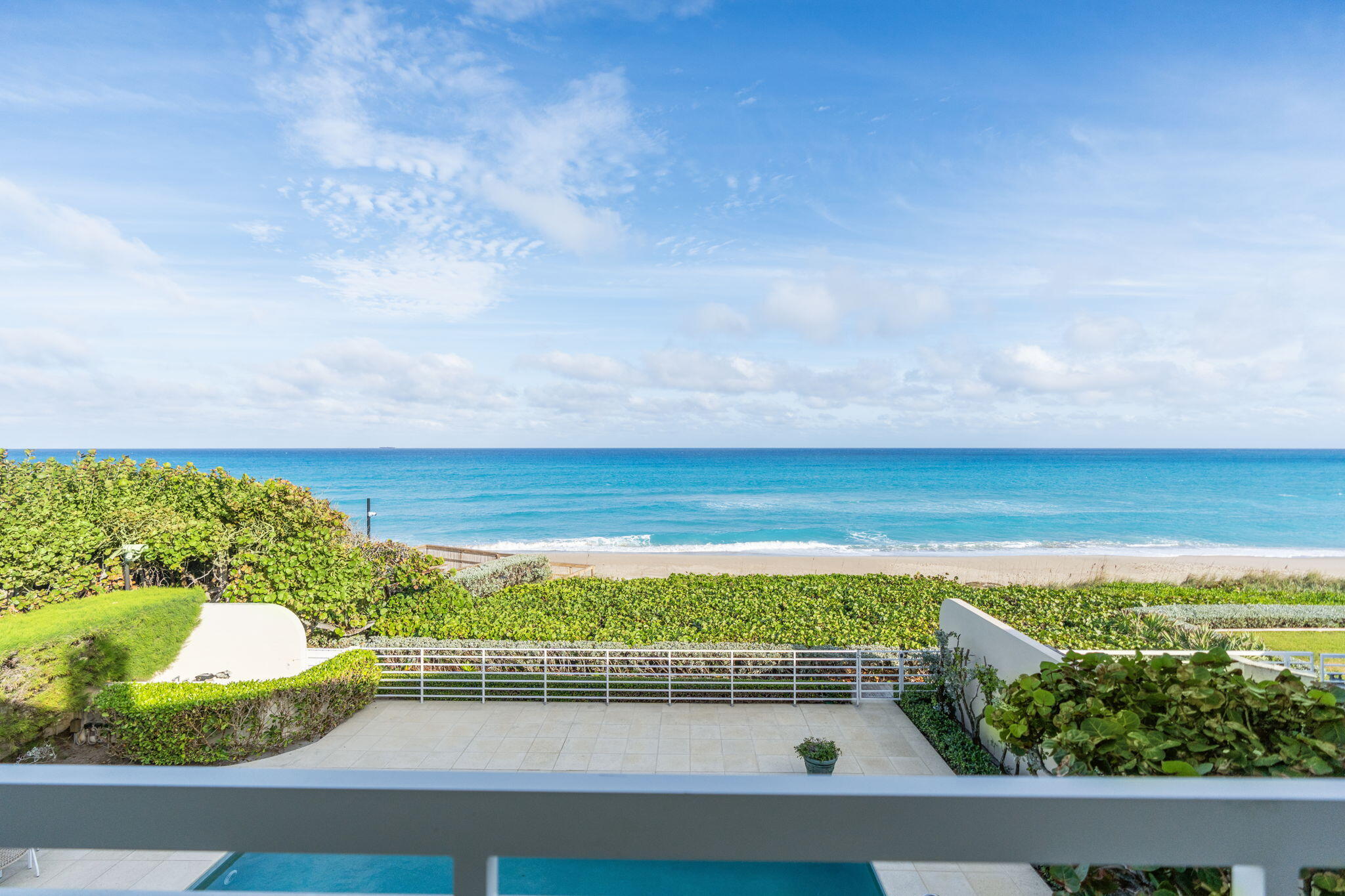 RESIDENCES AT SLOANS CURVE - Residential