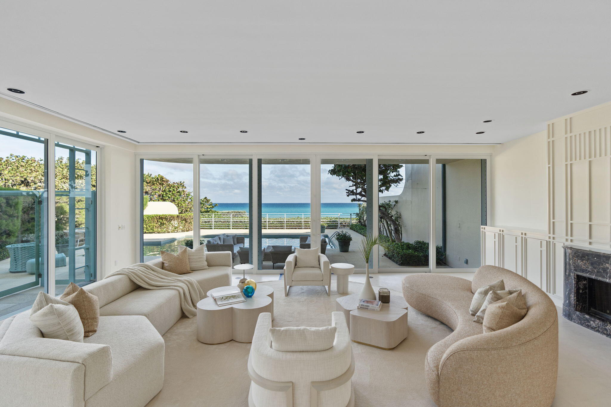 RESIDENCES AT SLOANS CURVE - Residential