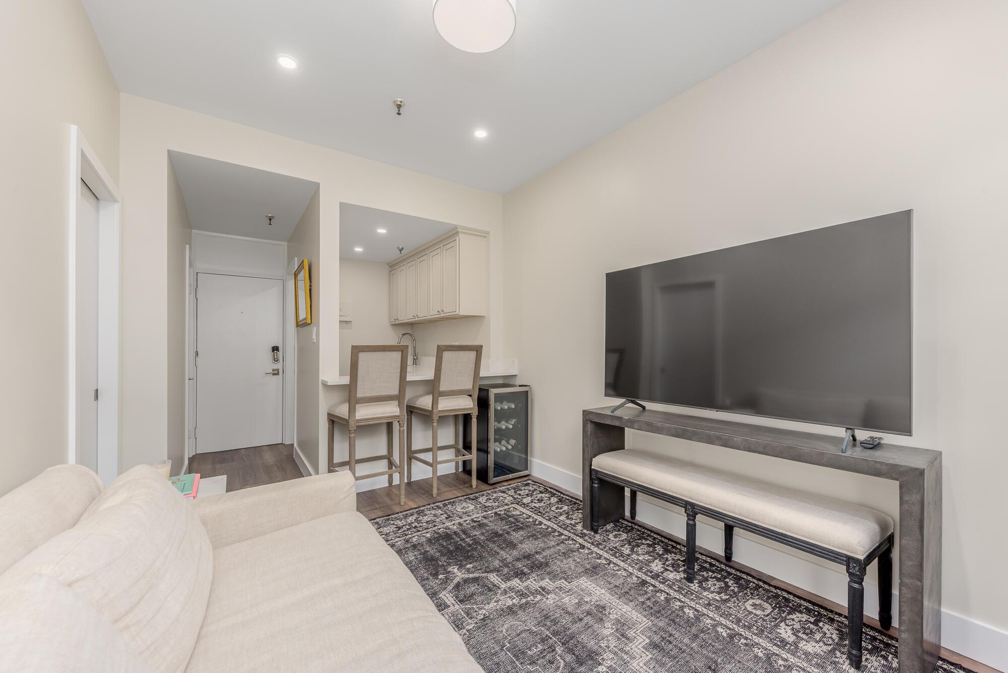 235 Sunrise Avenue 2211