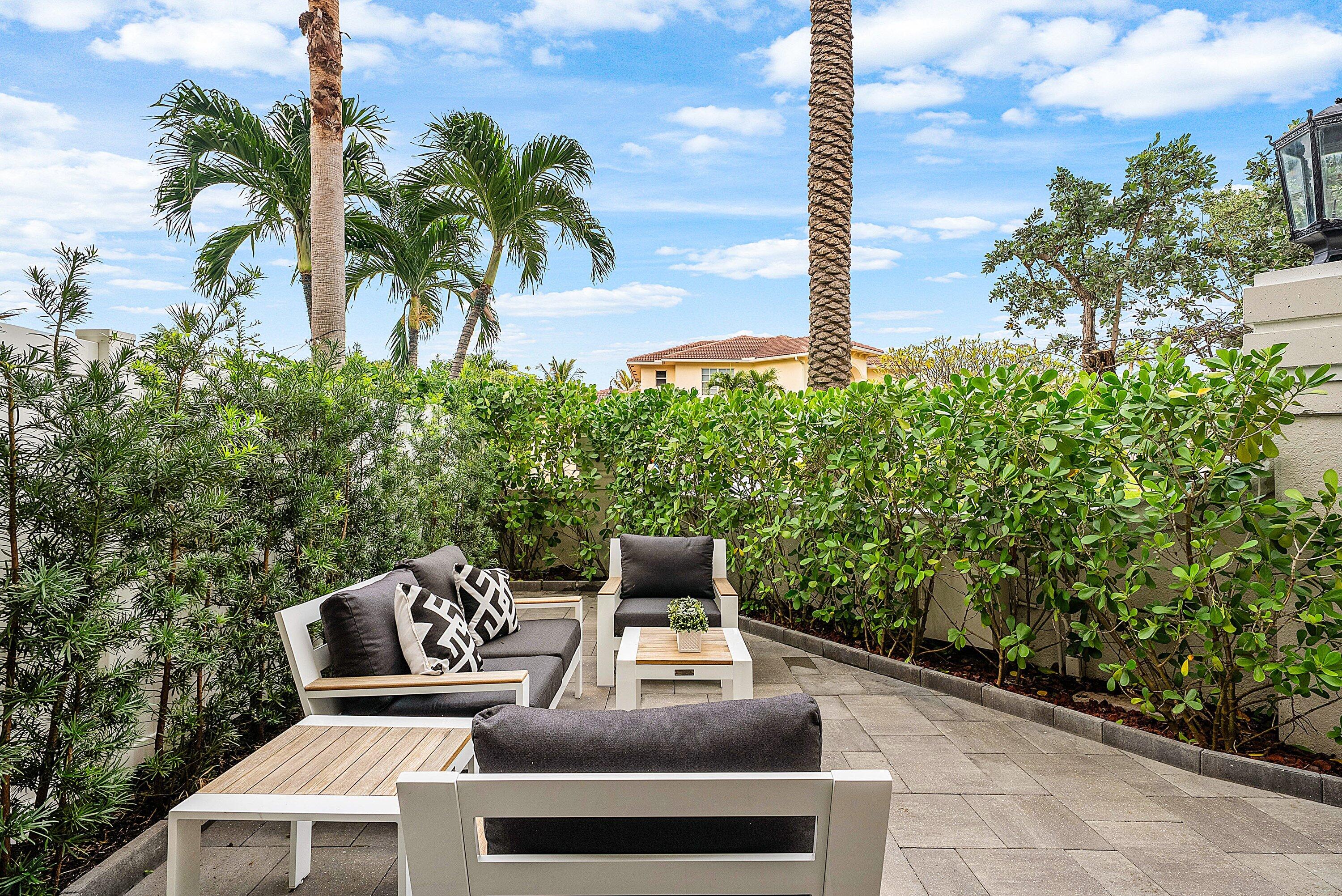 HILLSBORO SHORES SEC - Residential