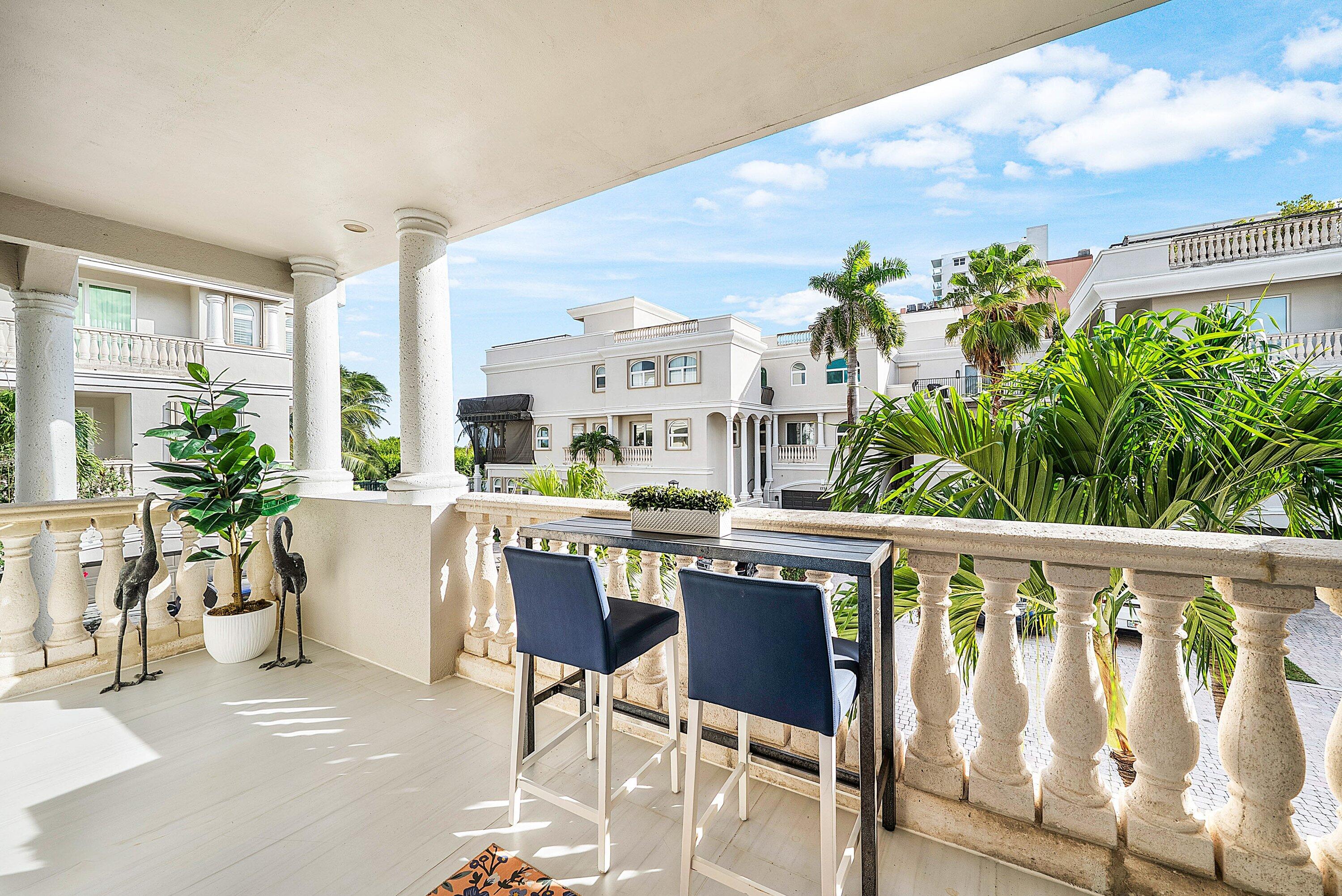 HILLSBORO SHORES SEC - Residential