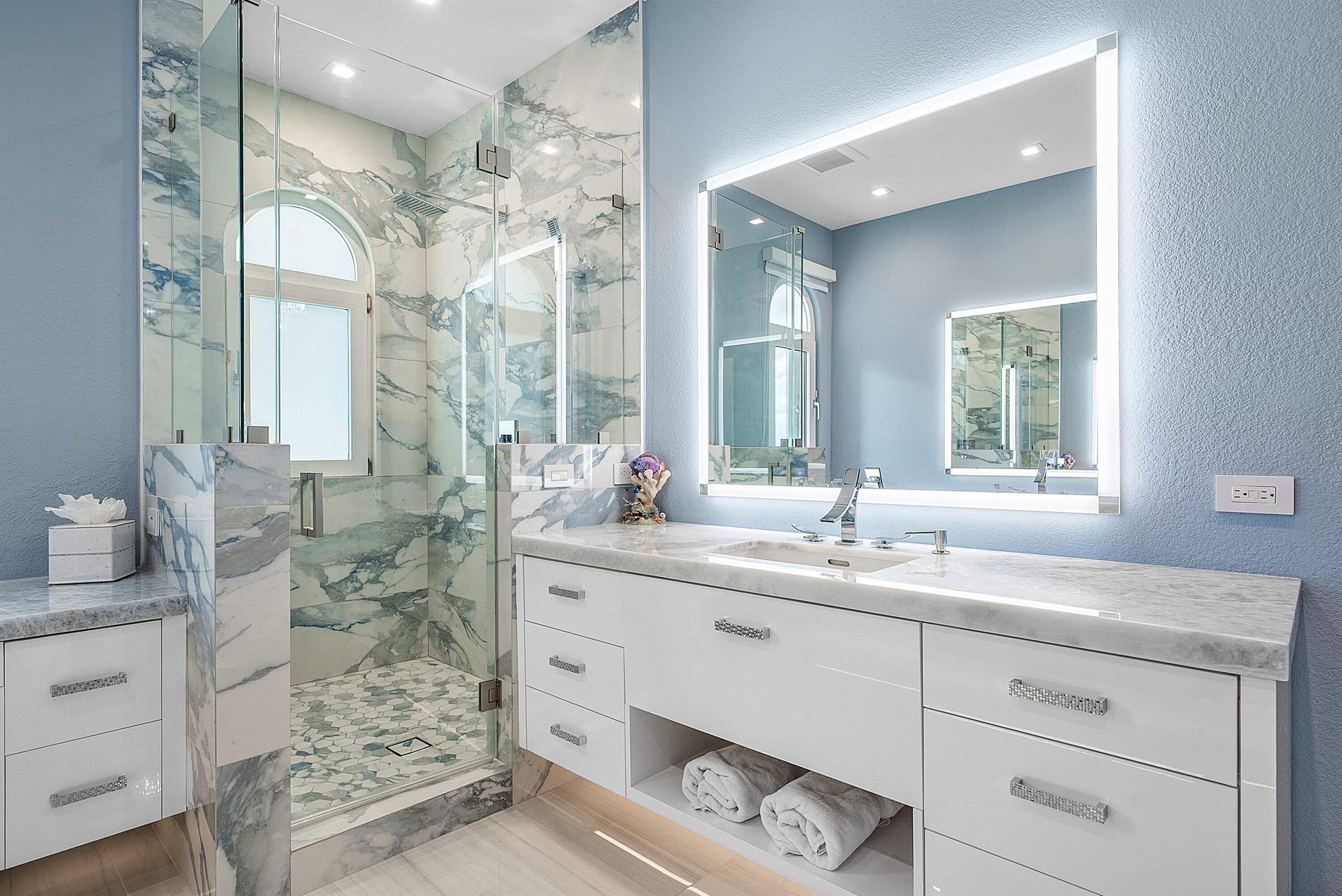 HILLSBORO SHORES SEC - Residential