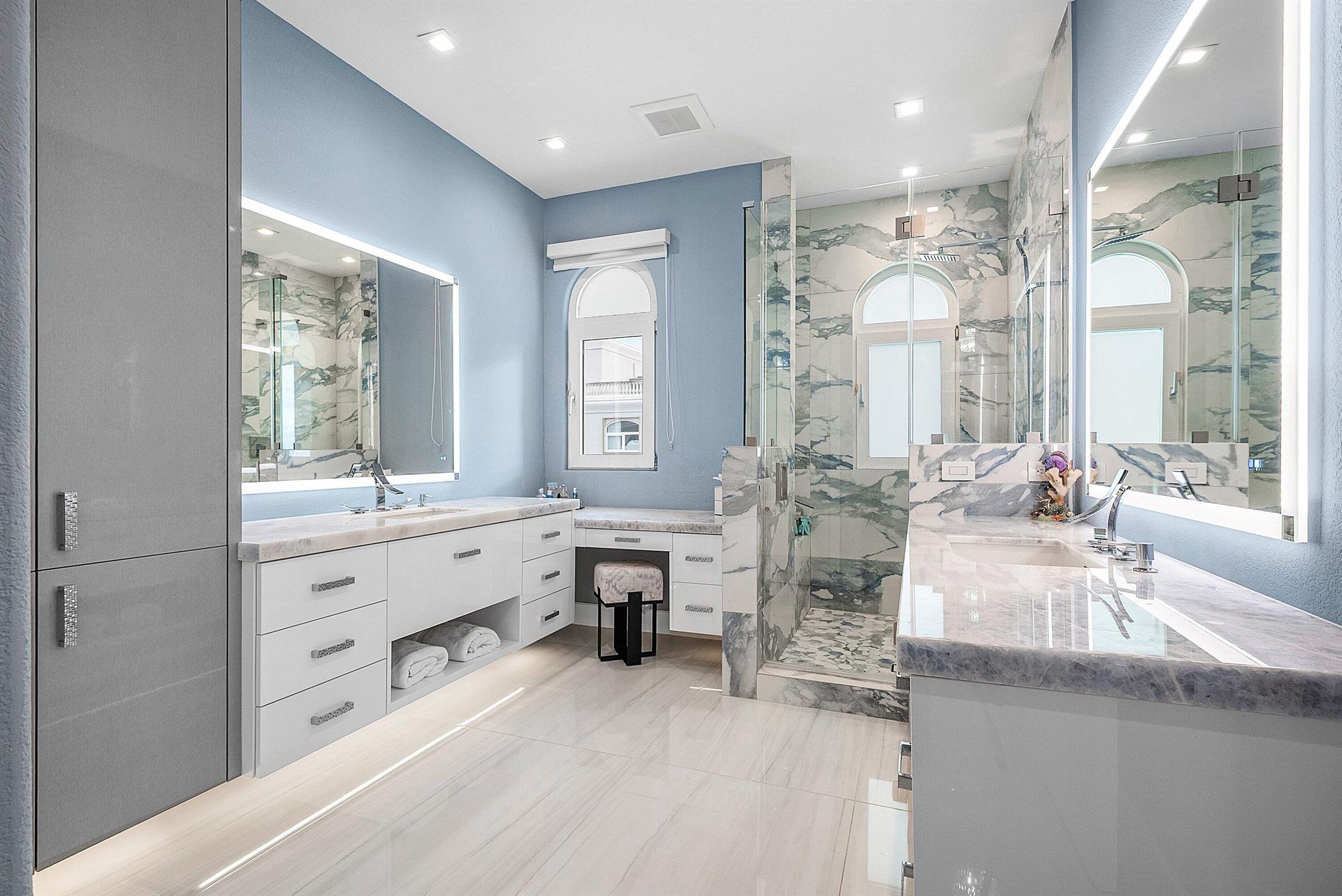 HILLSBORO SHORES SEC - Residential