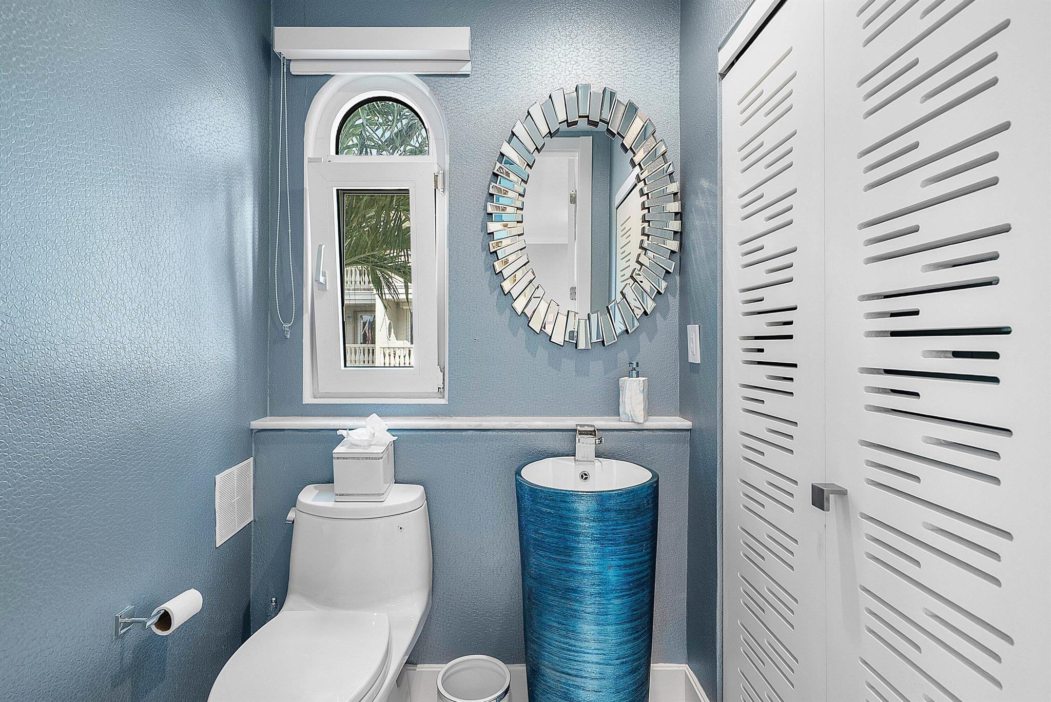 HILLSBORO SHORES SEC - Residential