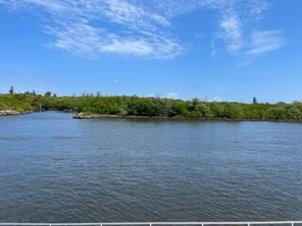 Photo of 650 Horizon Street E #210, Boynton Beach, FL 33435 (MLS # R11109545)