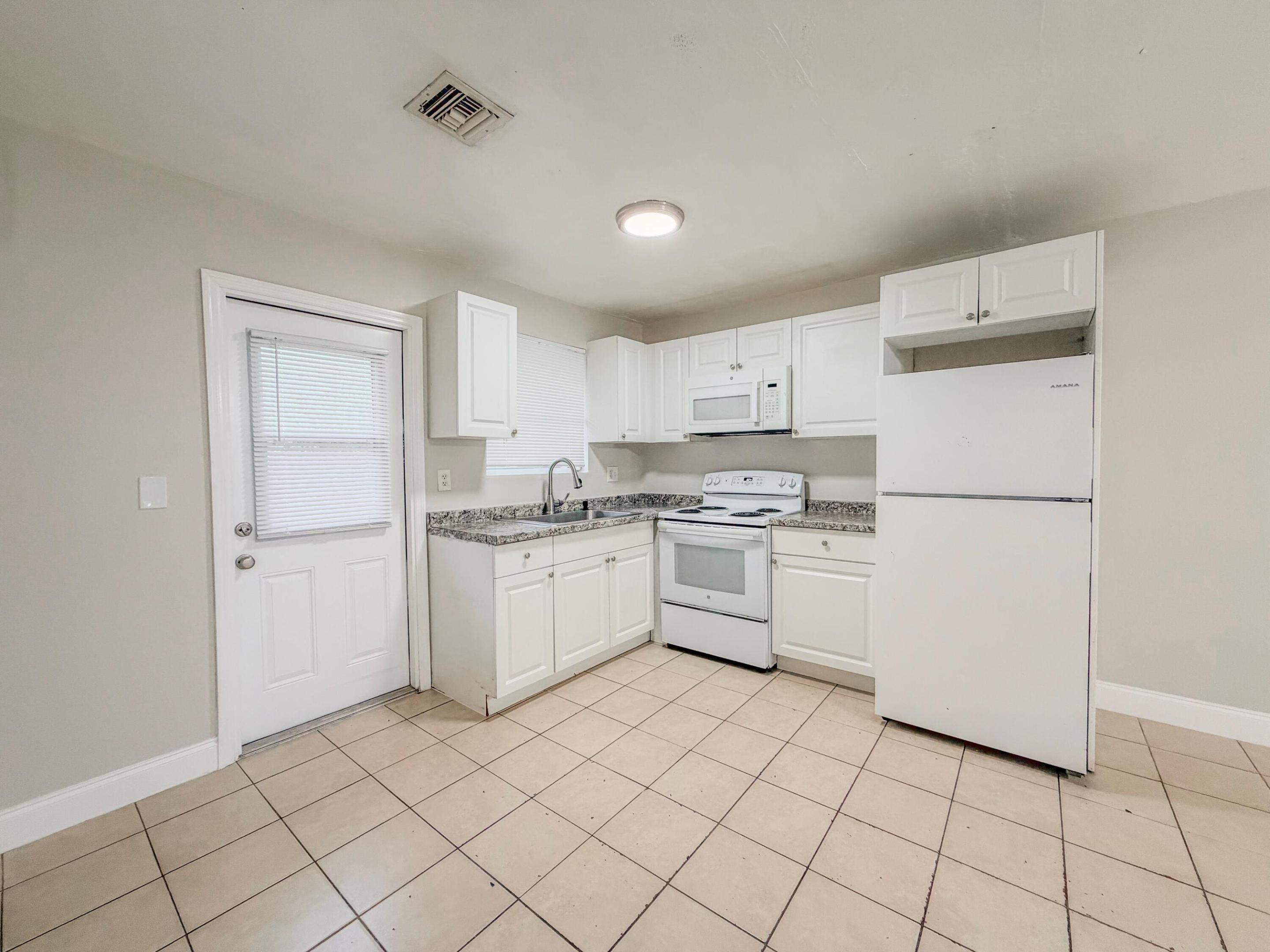 BRYANT PARK IN - Residential Lease