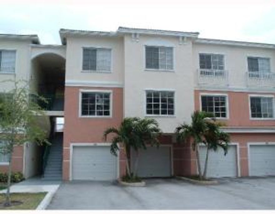 Immaculate unit in this gated community close to the school and shops. Two master bedrooms with over 1200 square feet of living space plus a den or computer room, service counter into dining area and roman tub in master bathroom. 650 BEACON SCORE REQUIRED BY EACH APPLICANT PER THE HOA. OWNER WANTS FIRST,FIRST,AND SECURITY