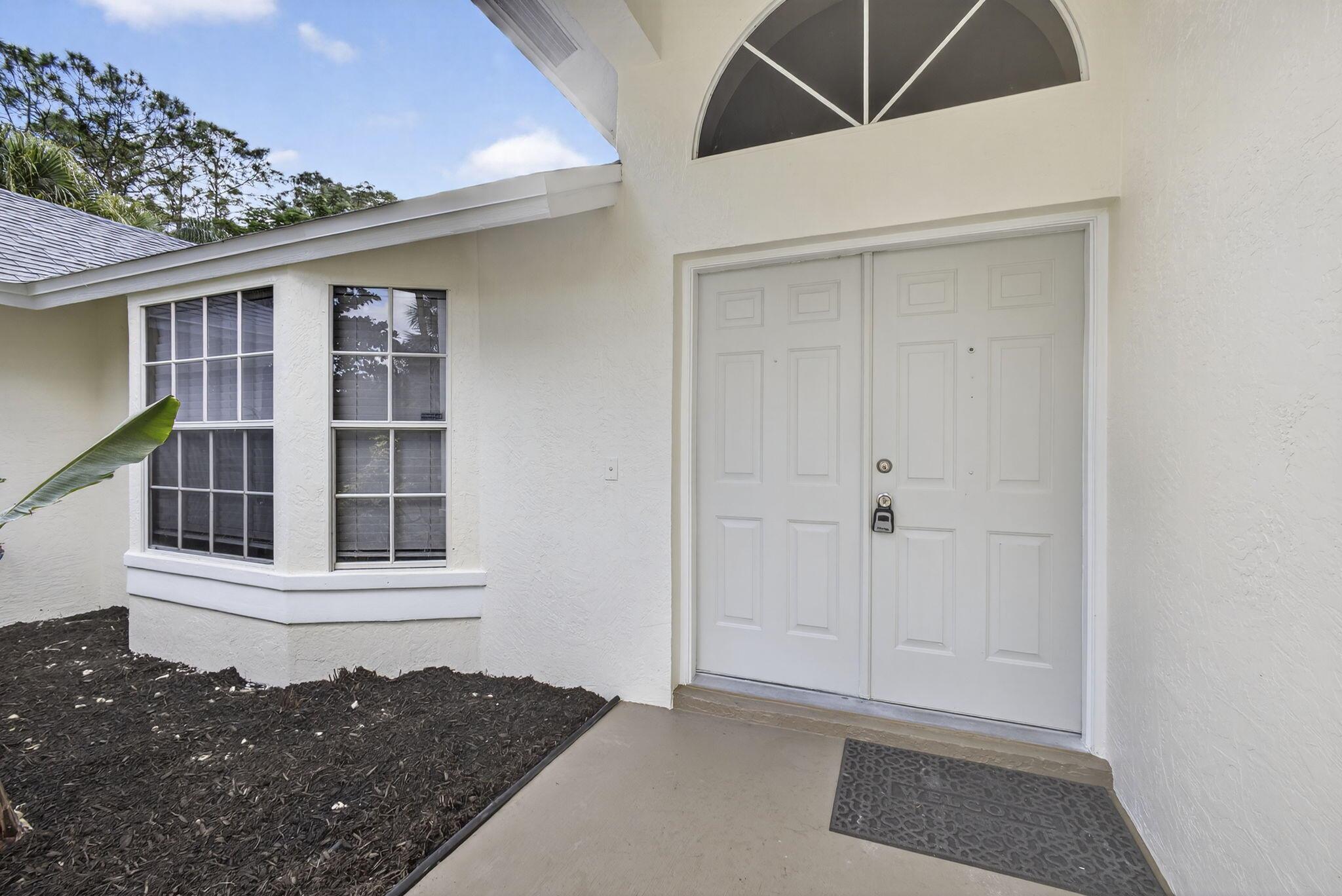 LOXAHATCHEE ACREAGE - Residential