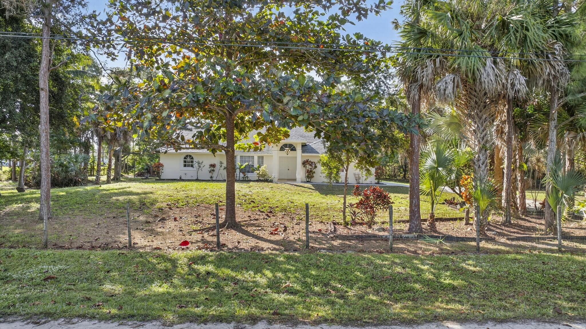 LOXAHATCHEE ACREAGE - Residential